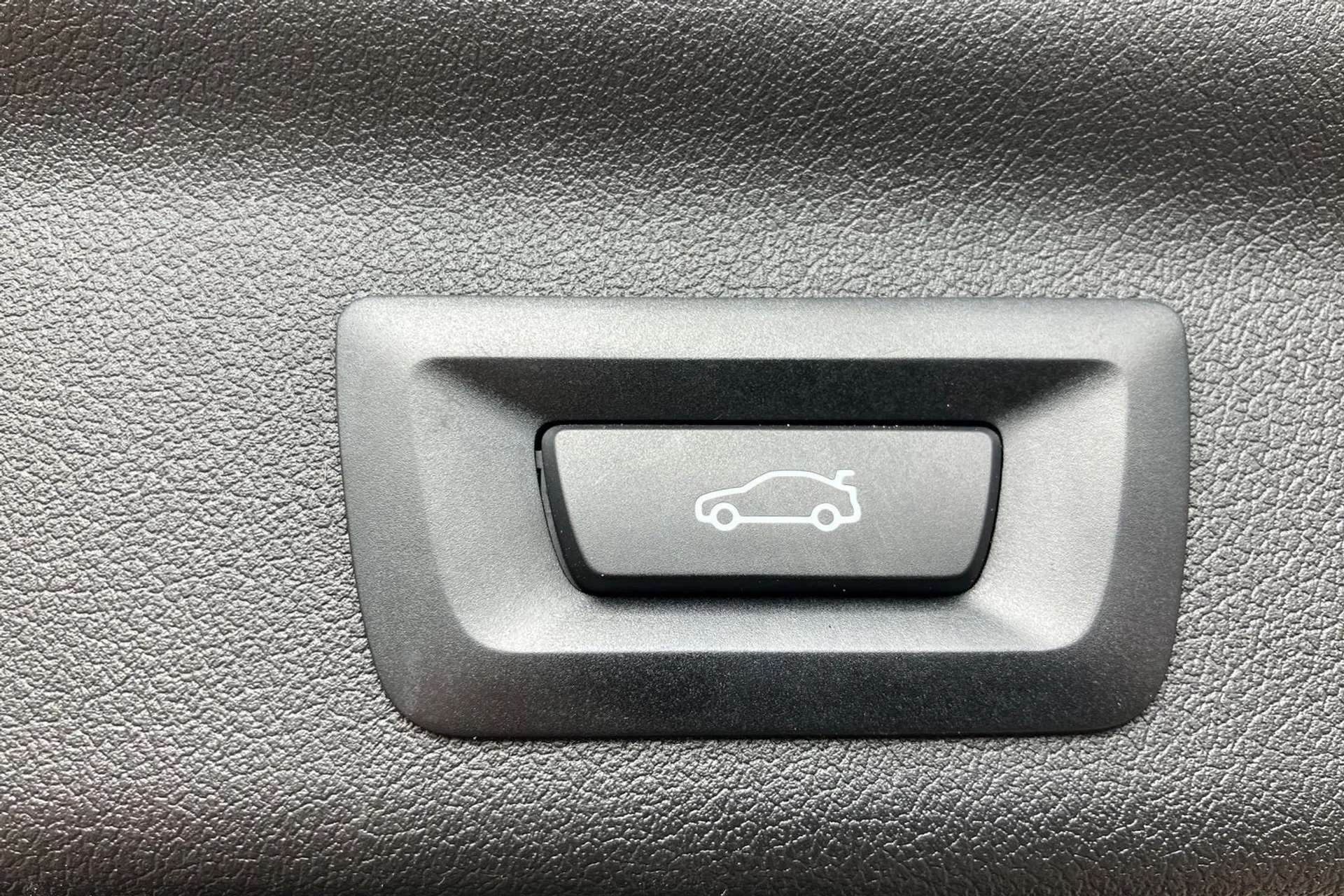 2025 BMW IX1 2025 BMW IX1