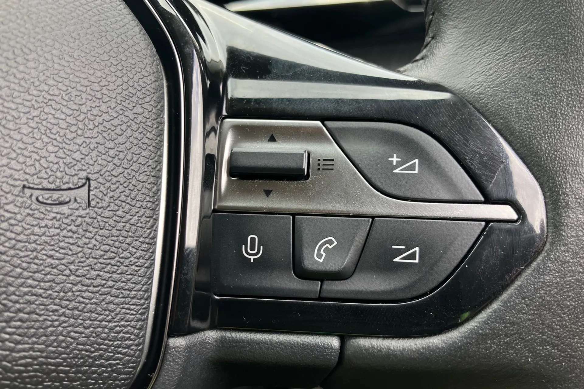 2022 PEUGEOT 308 2022 PEUGEOT 308