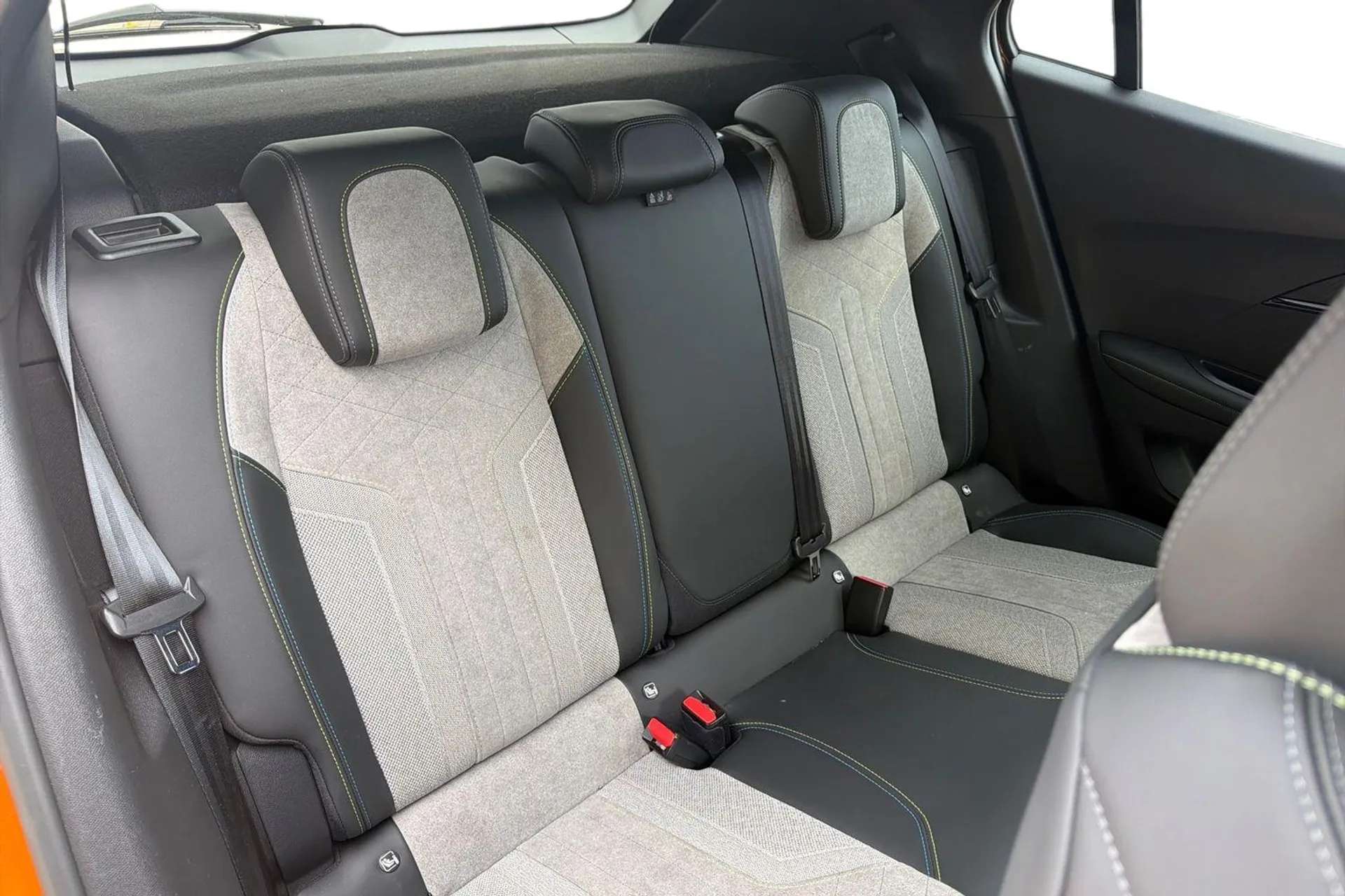 2021 PEUGEOT 2008 2021 PEUGEOT 2008