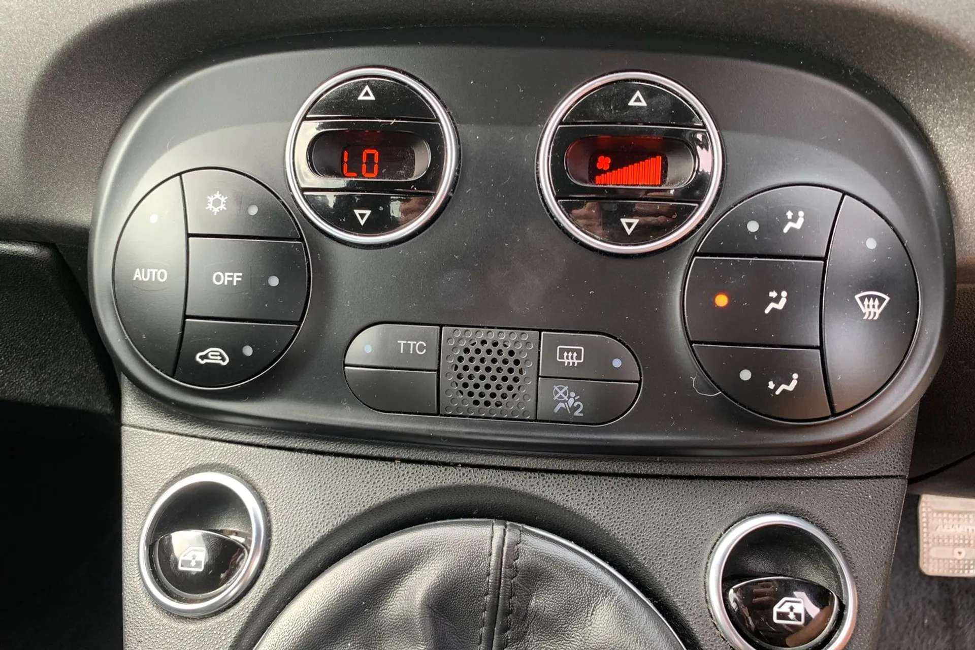 2017 ABARTH 595 2017 ABARTH 595