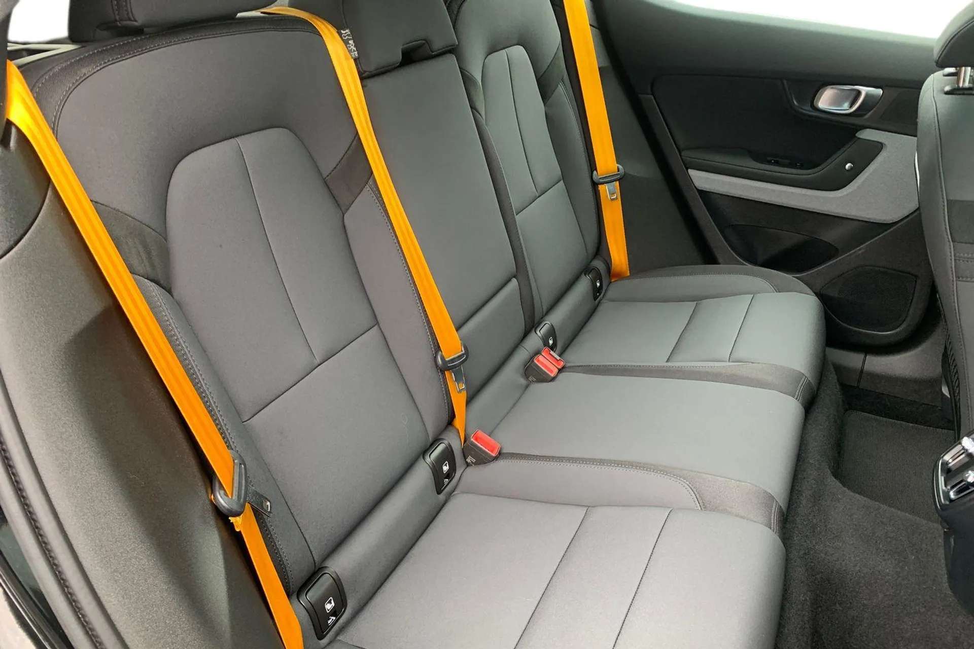 2021 POLESTAR 2 2021 POLESTAR 2
