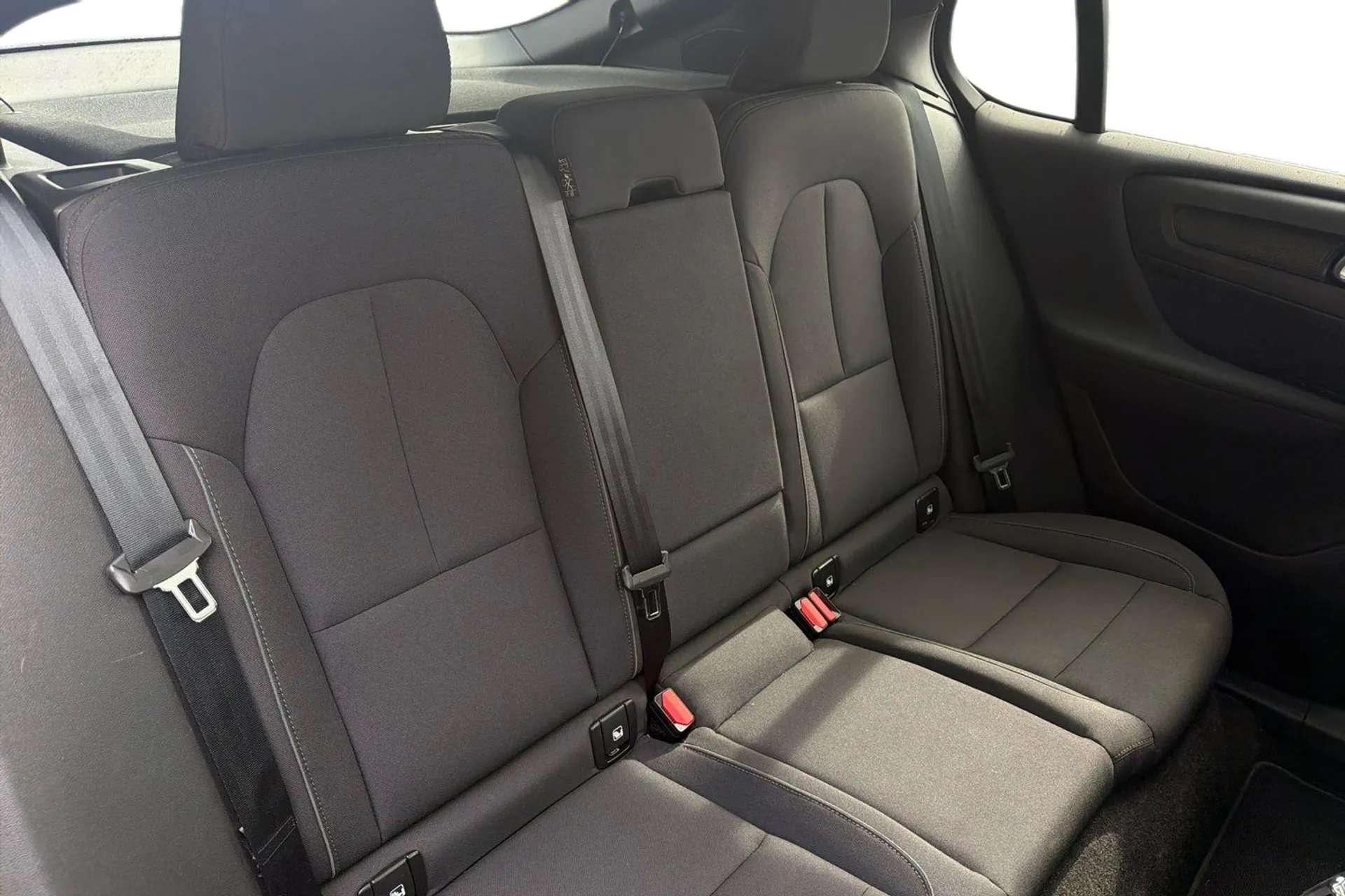 2023 VOLVO C40 2023 VOLVO C40
