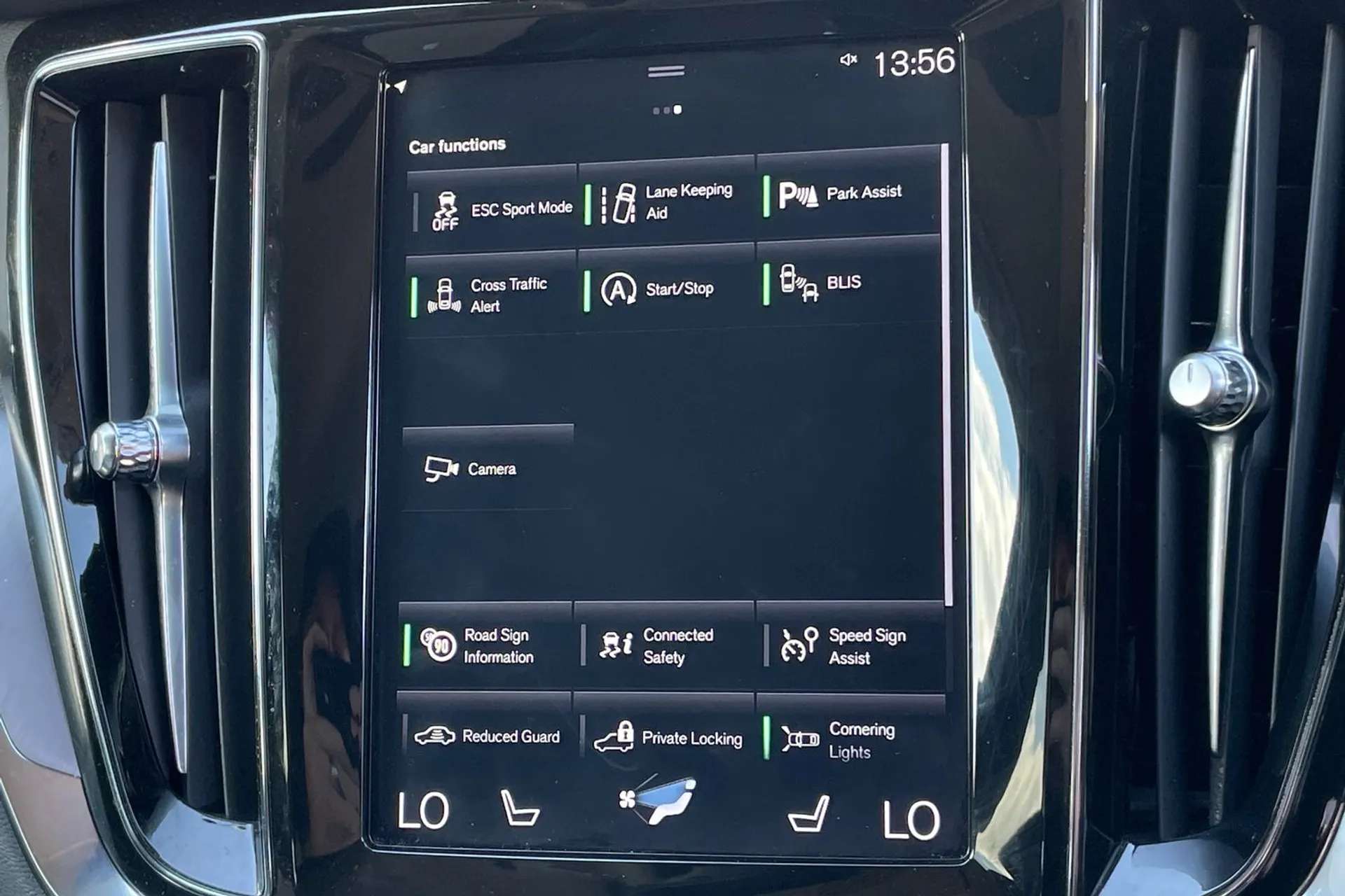 2018 VOLVO V60 2018 VOLVO V60