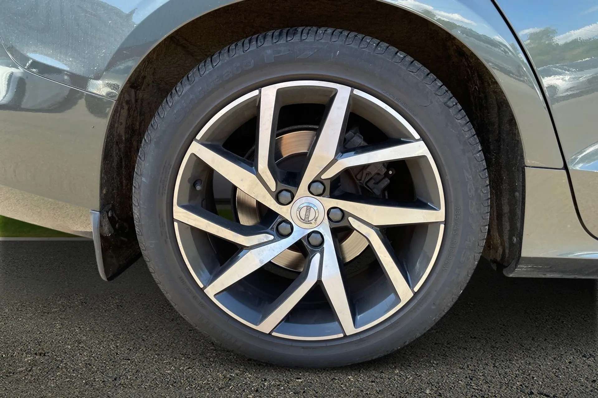 2018 VOLVO V60 2018 VOLVO V60