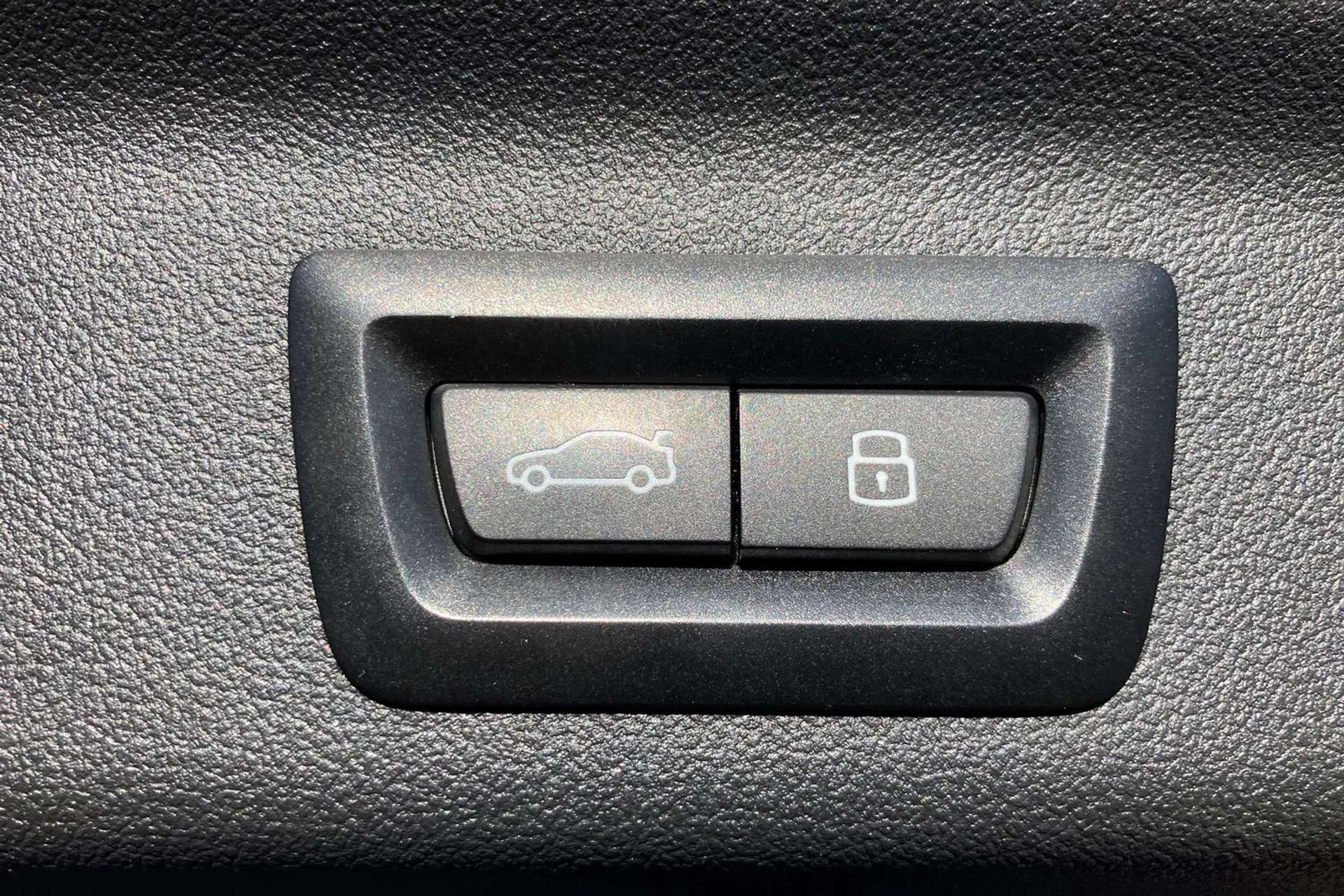 2023 BMW IX1 2023 BMW IX1