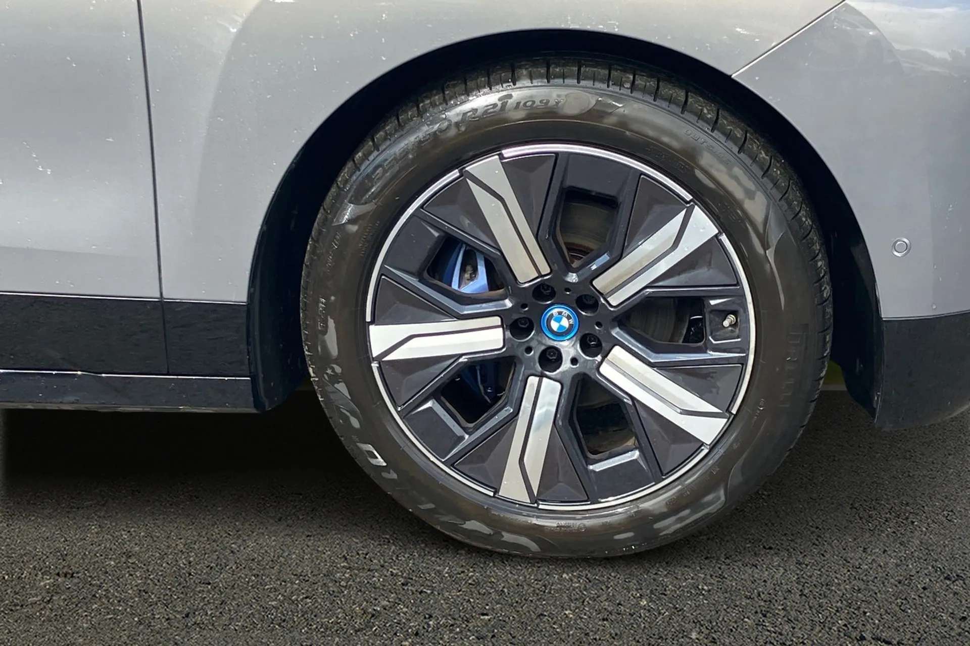 2023 BMW IX 2023 BMW IX