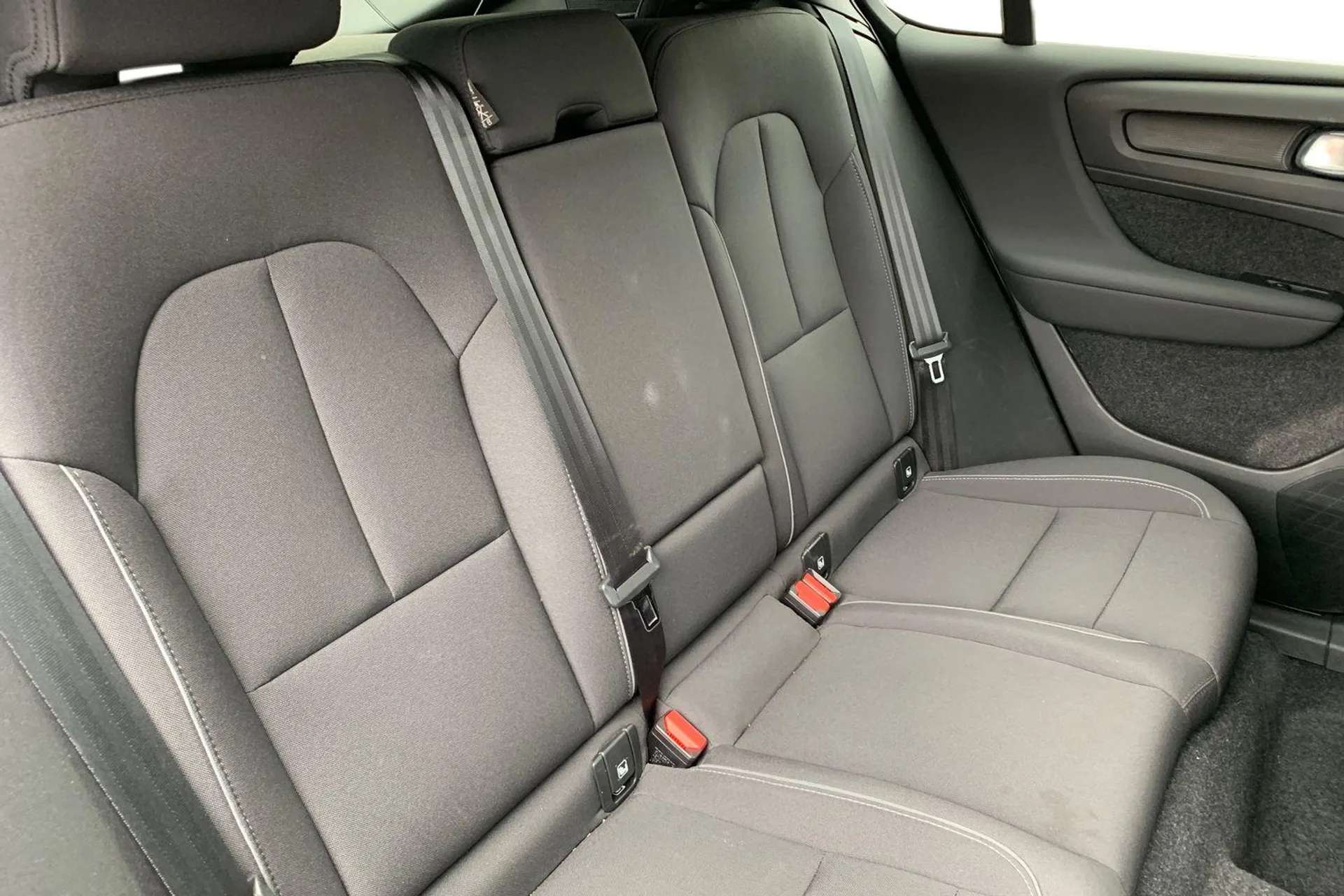 2023 VOLVO C40 2023 VOLVO C40