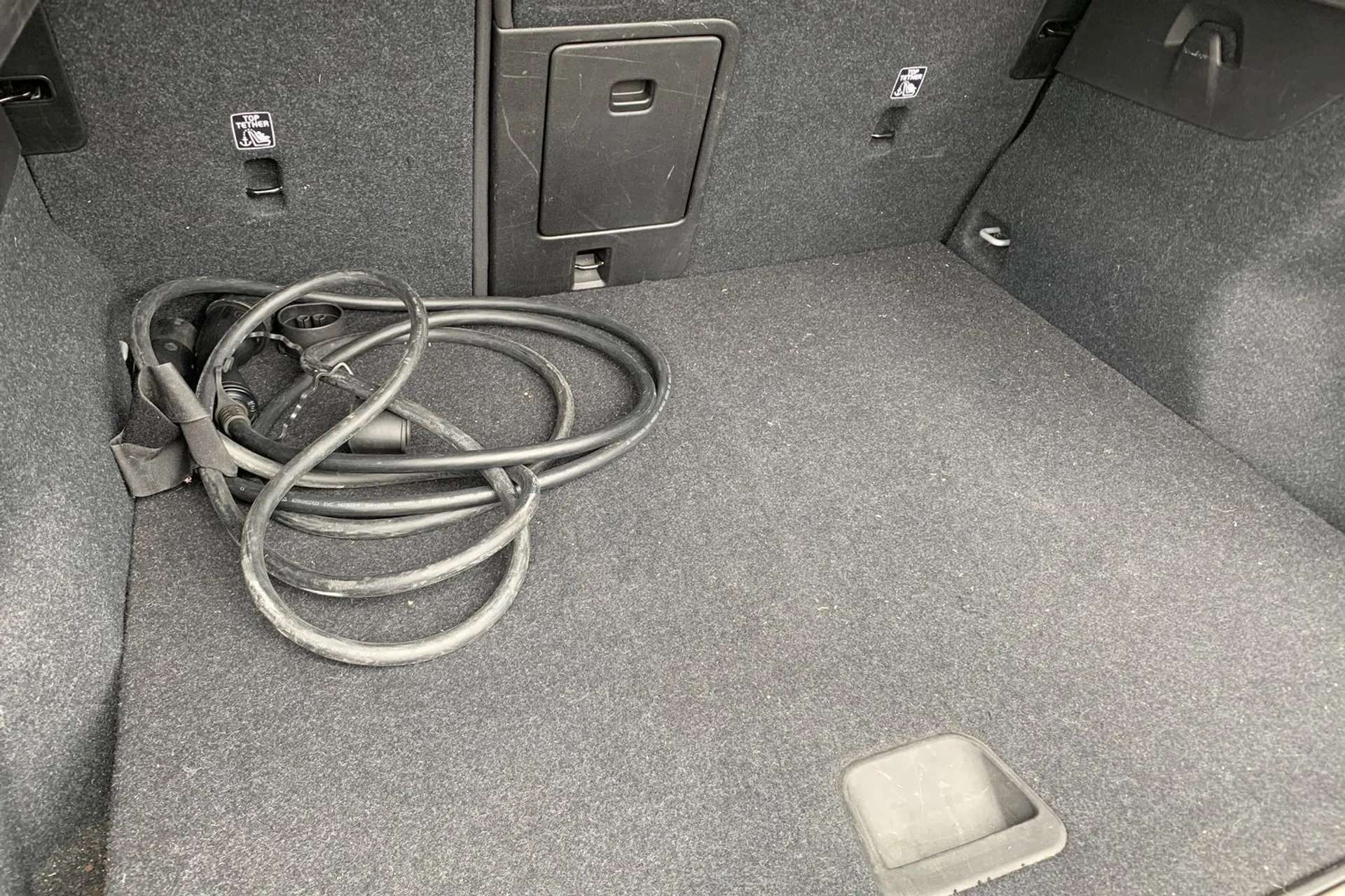 2023 VOLVO C40 2023 VOLVO C40