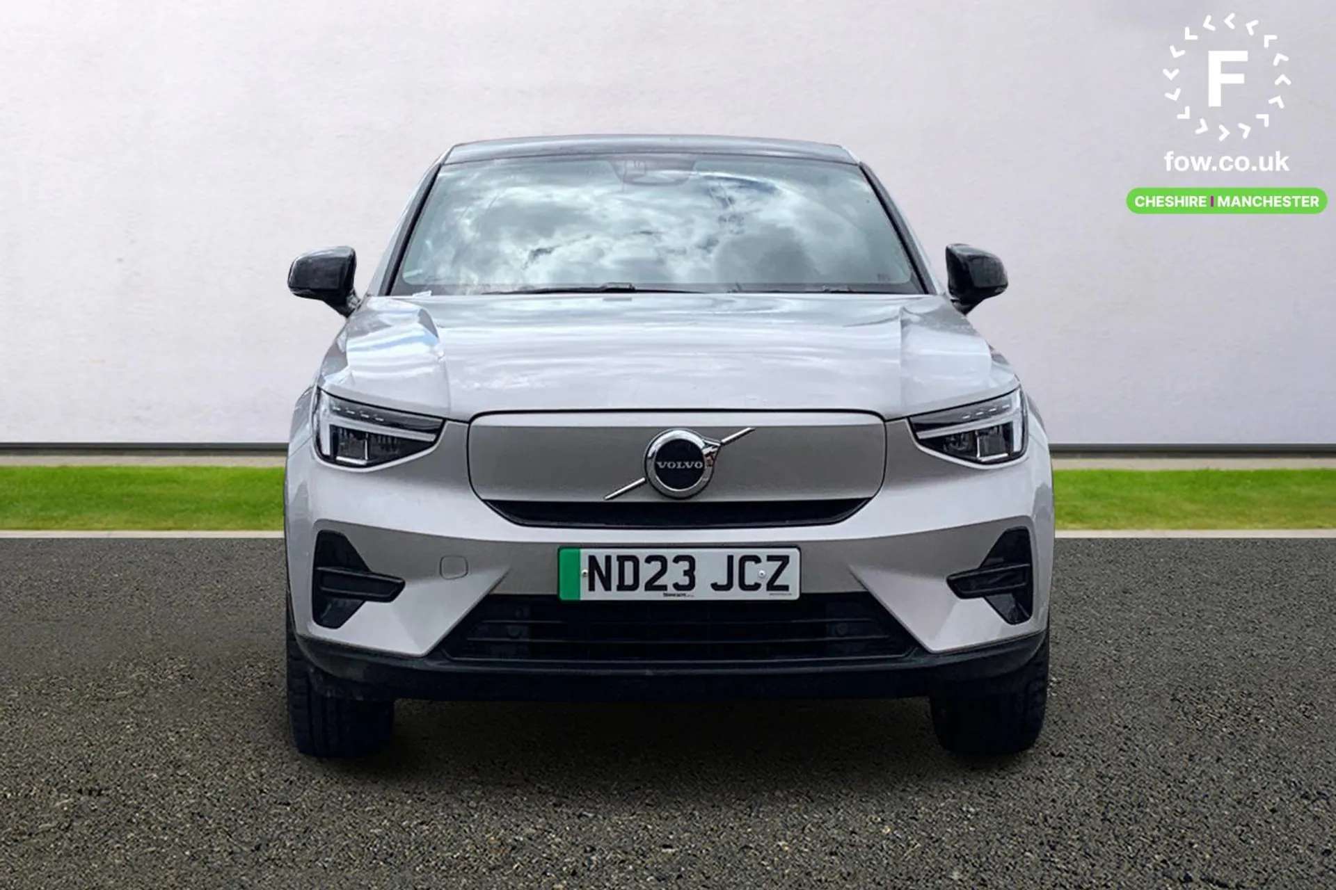 2023 VOLVO C40 2023 VOLVO C40