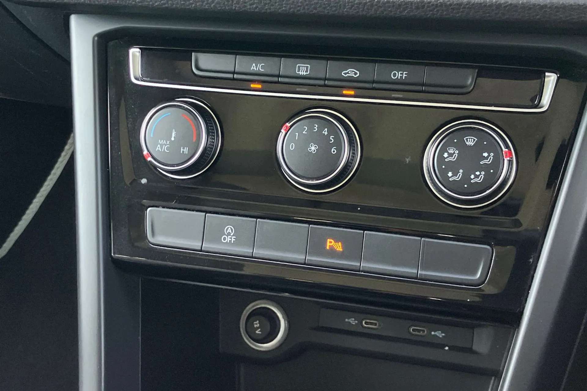 2021 VOLKSWAGEN TOURAN 2021 VOLKSWAGEN TOURAN