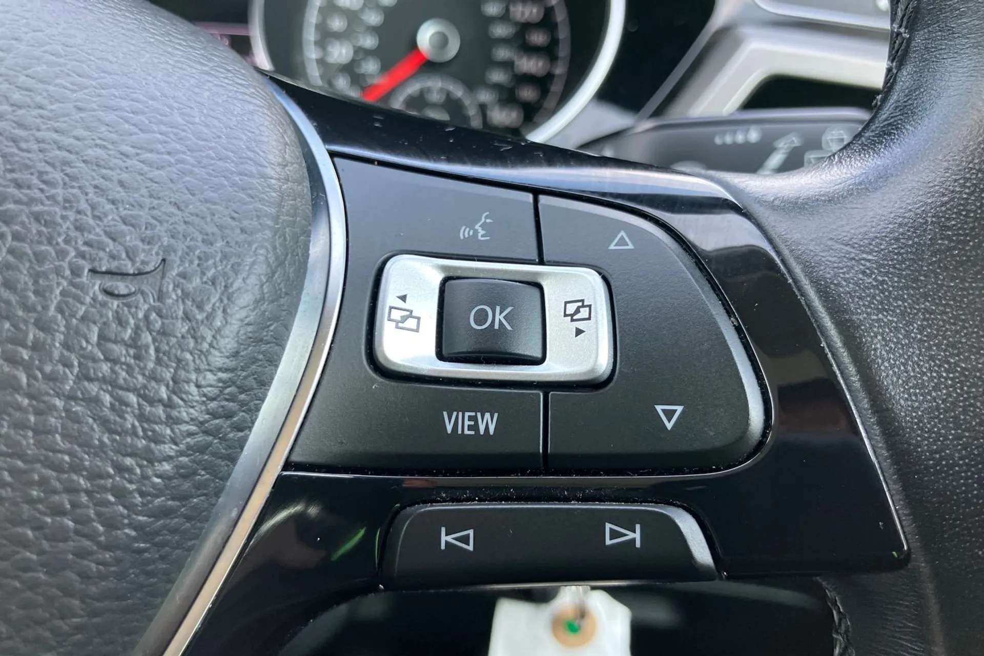 2021 VOLKSWAGEN TOURAN 2021 VOLKSWAGEN TOURAN