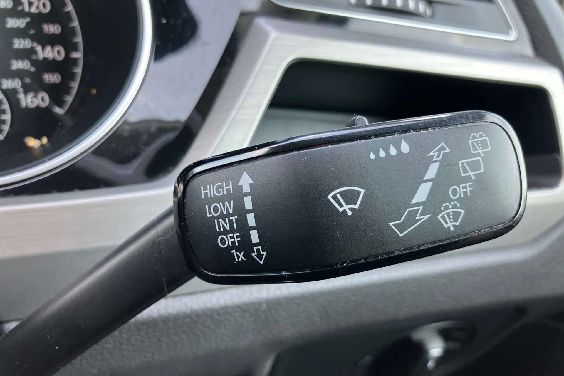 2021 VOLKSWAGEN TOURAN 2021 VOLKSWAGEN TOURAN