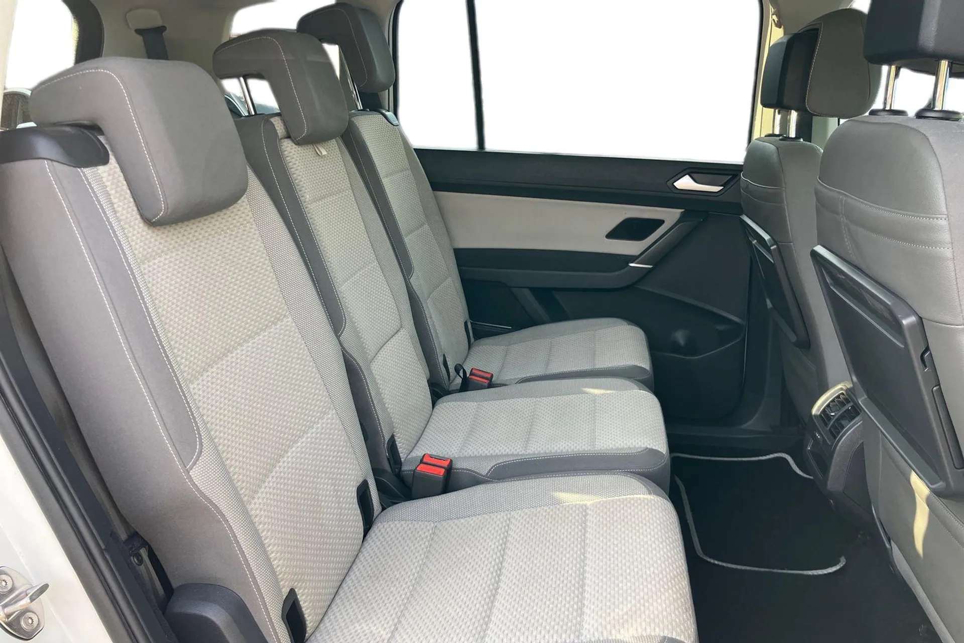 2021 VOLKSWAGEN TOURAN 2021 VOLKSWAGEN TOURAN