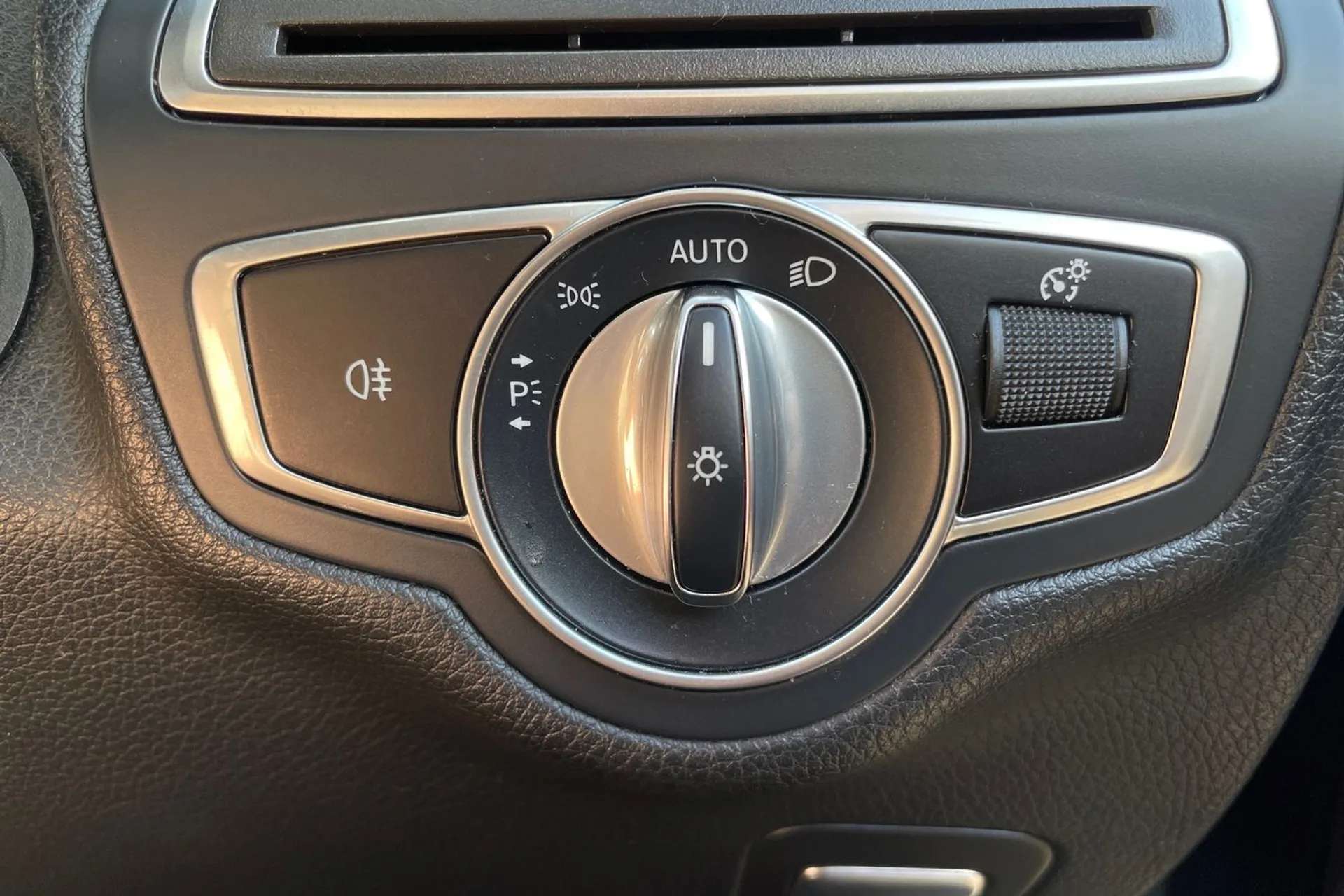 2019 MERCEDES-BENZ C CLASS 2019 MERCEDES-BENZ C CLASS