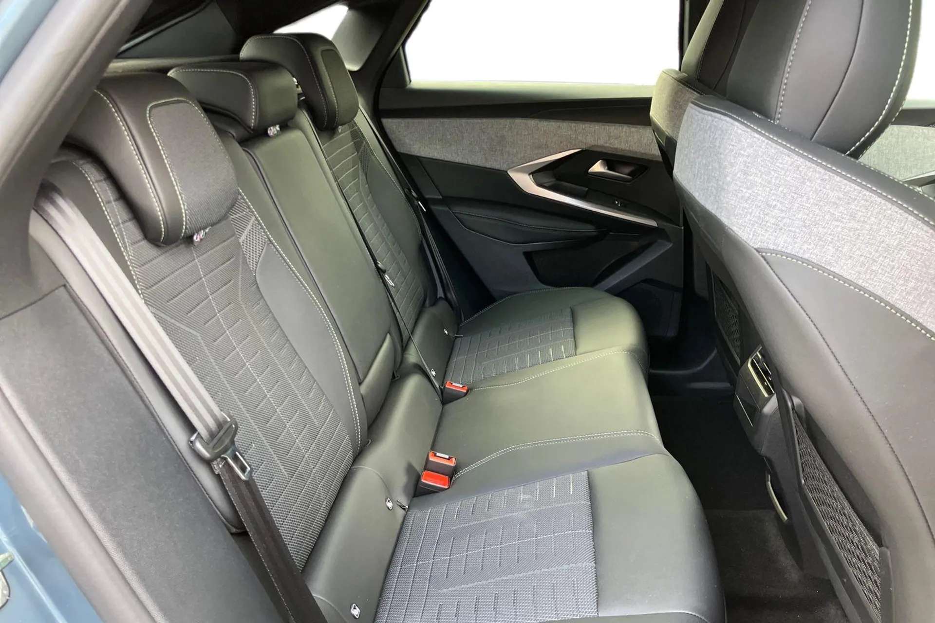 2025 PEUGEOT 3008 2025 PEUGEOT 3008