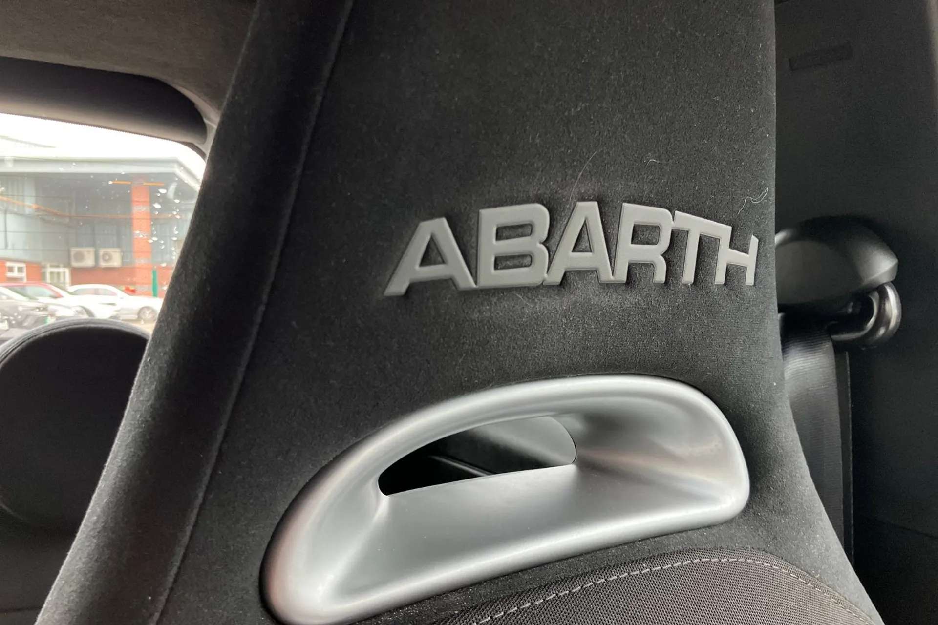 2017 ABARTH 595 2017 ABARTH 595