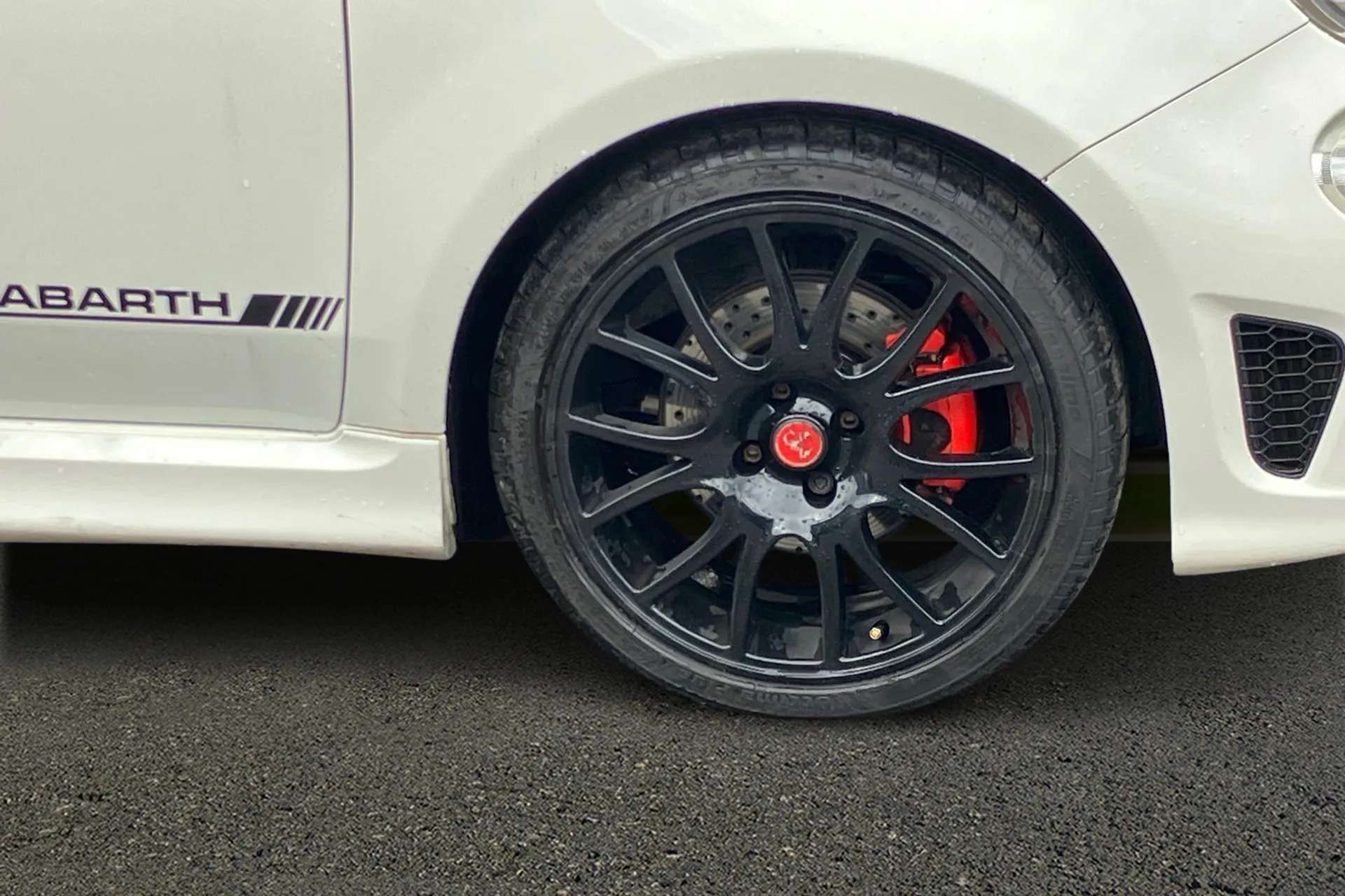 2017 ABARTH 595 2017 ABARTH 595