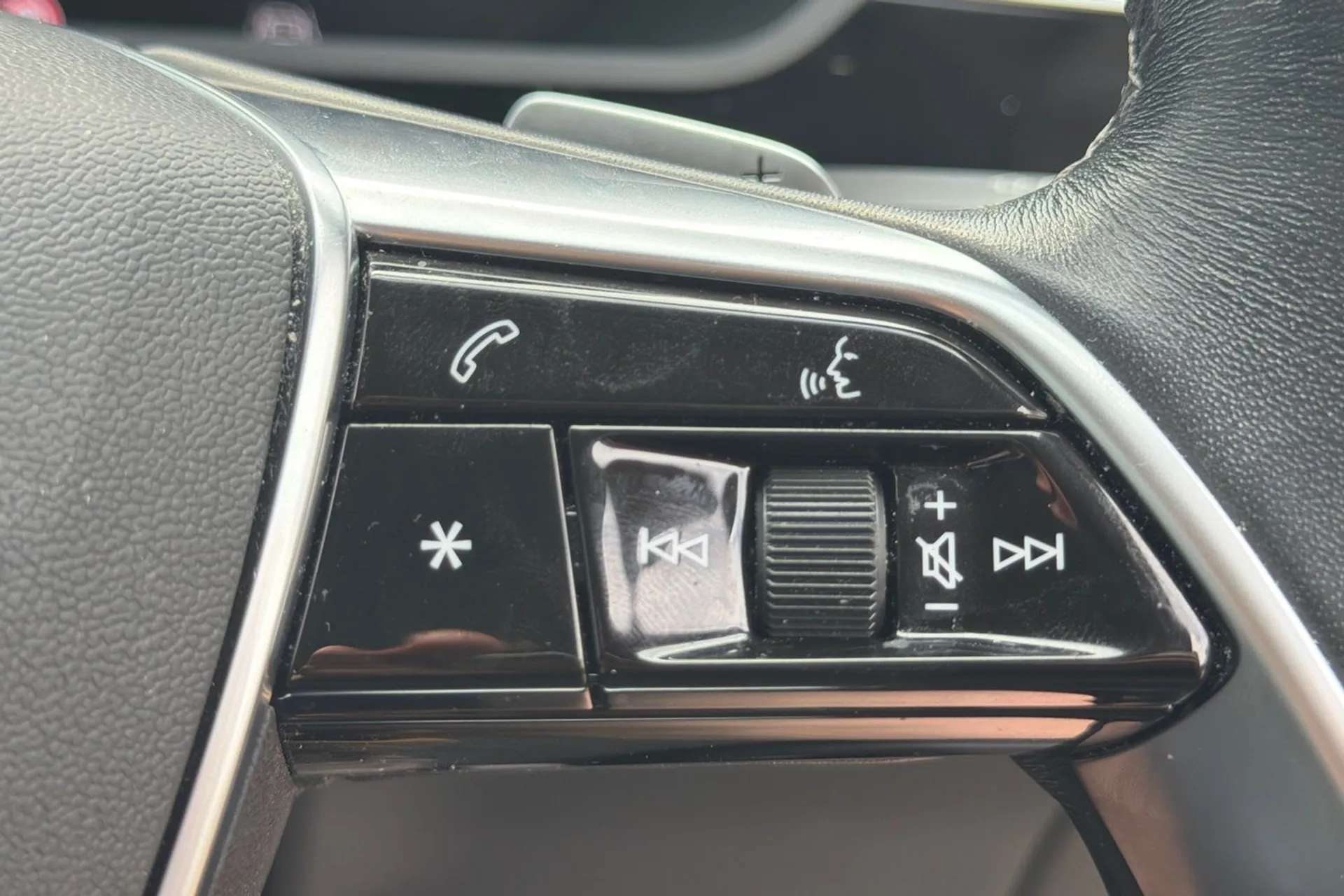 2024 AUDI Q8 2024 AUDI Q8