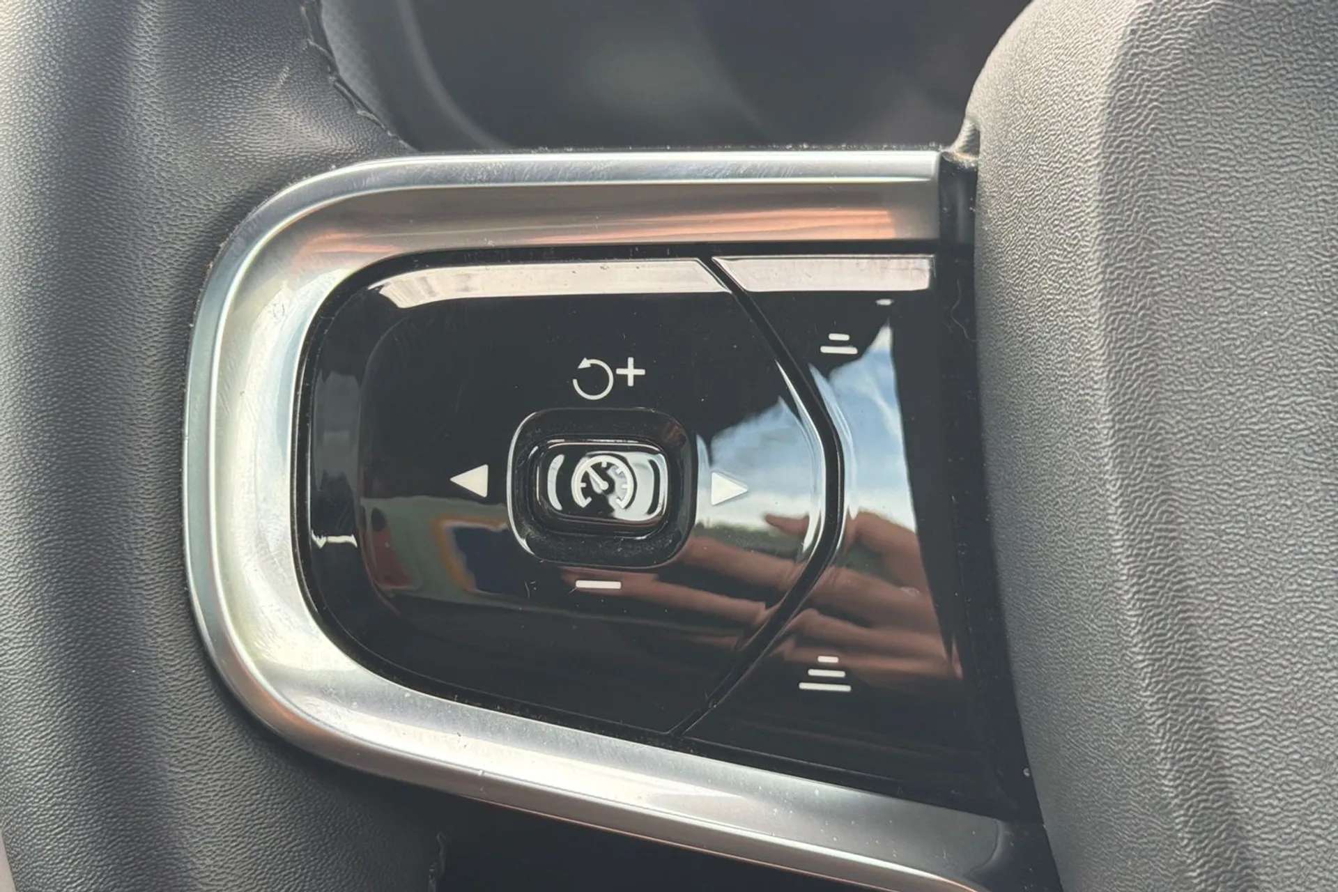2023 POLESTAR 2 2023 POLESTAR 2