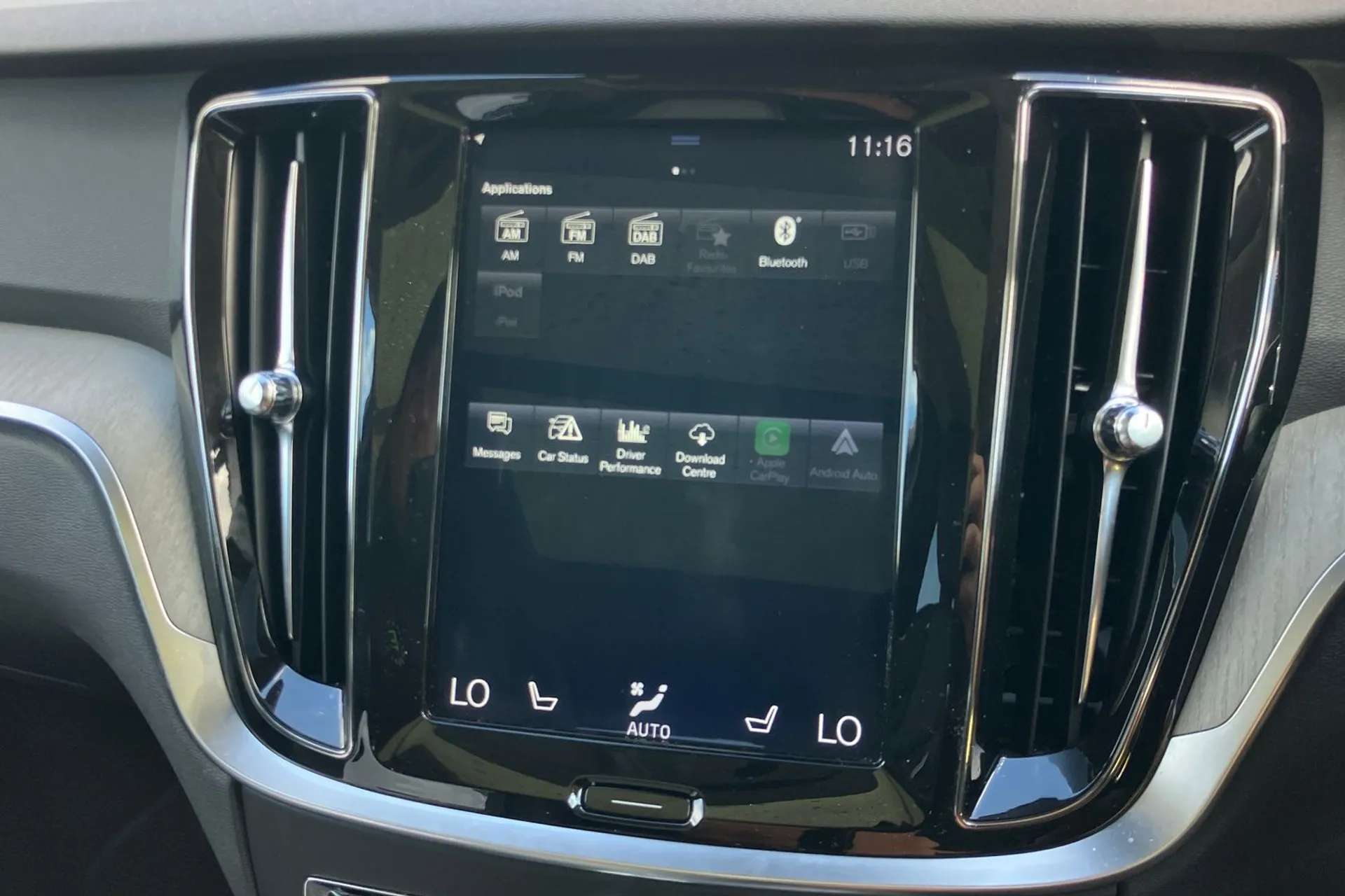 2020 VOLVO V60 2020 VOLVO V60