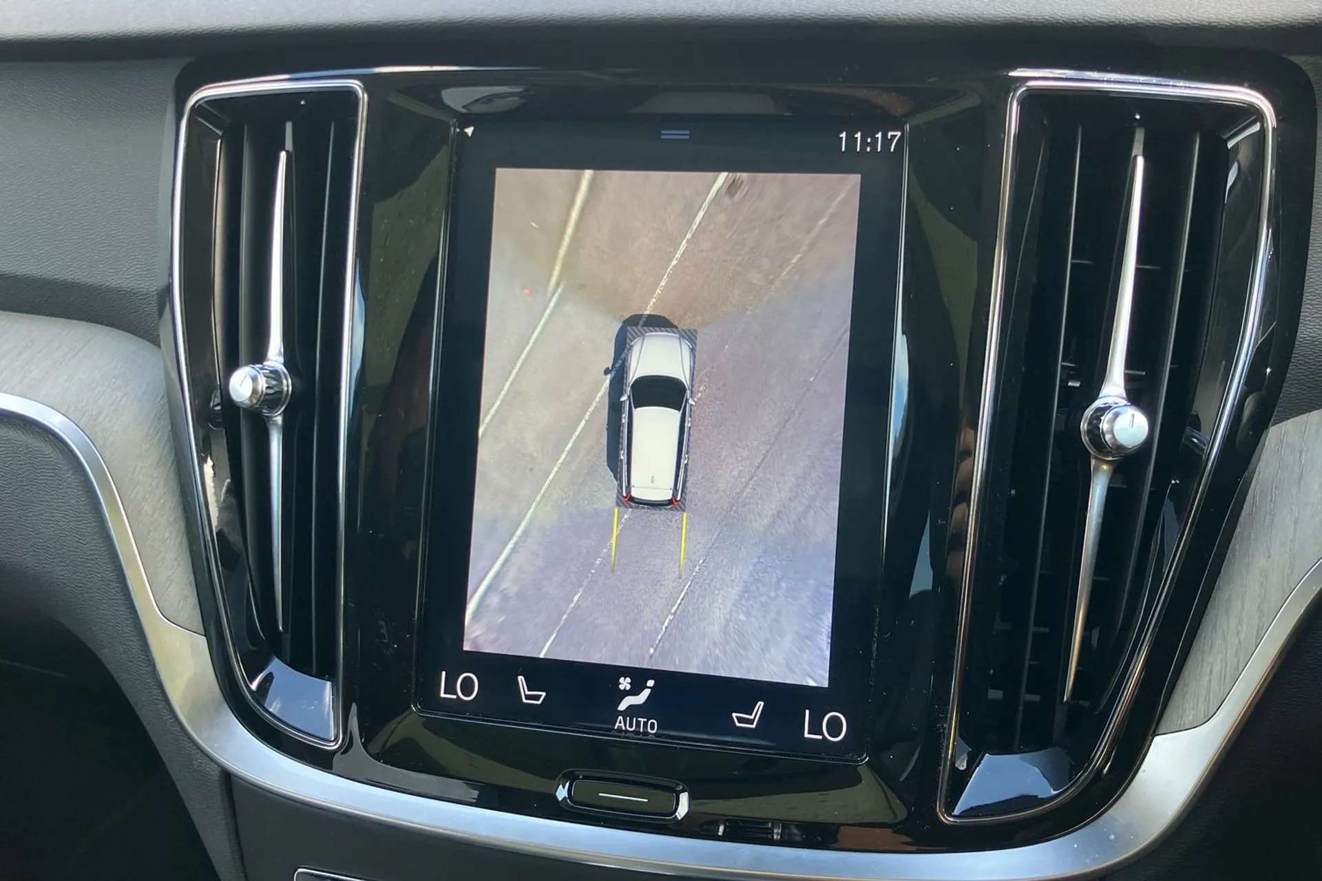 2020 VOLVO V60 2020 VOLVO V60