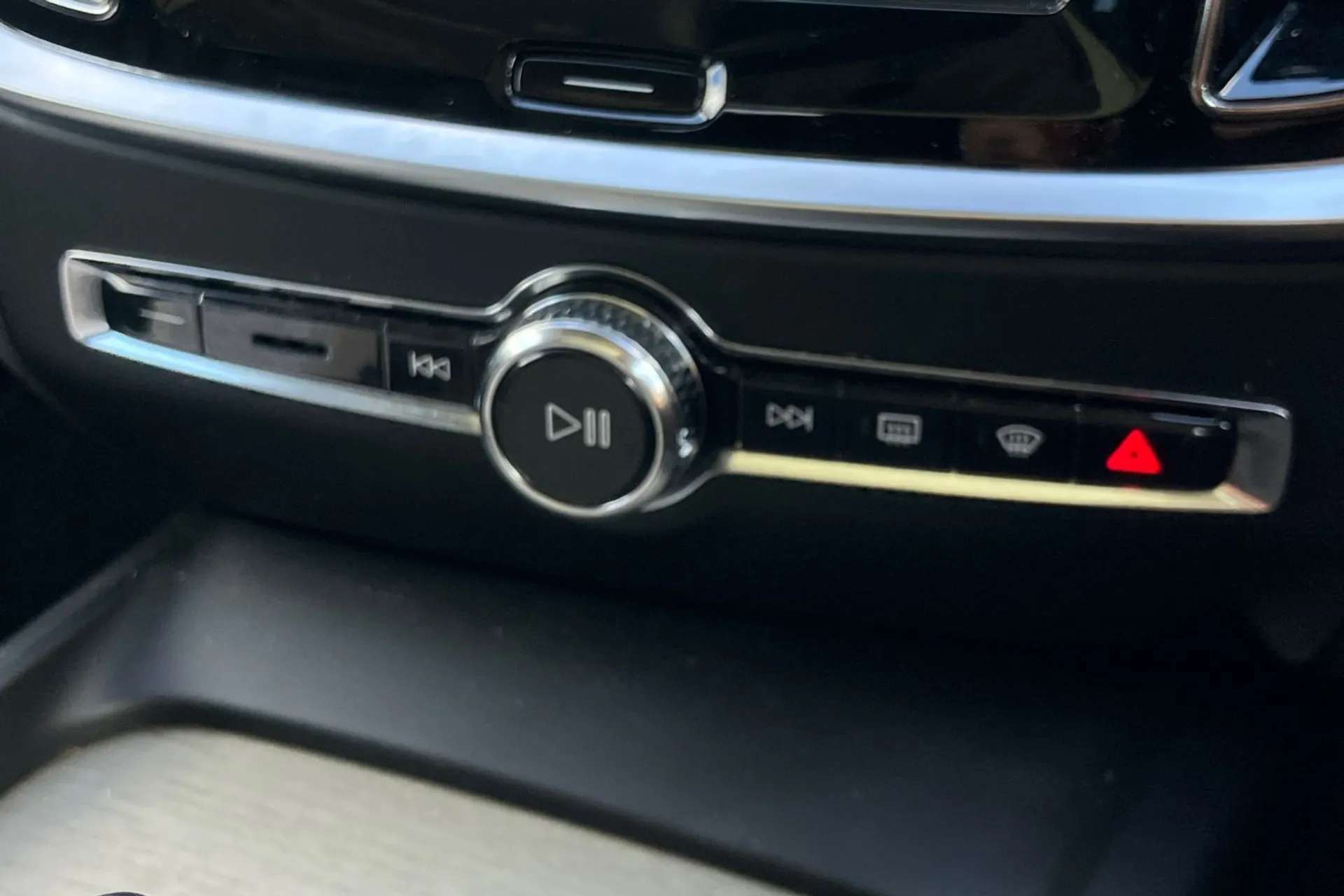 2020 VOLVO V60 2020 VOLVO V60