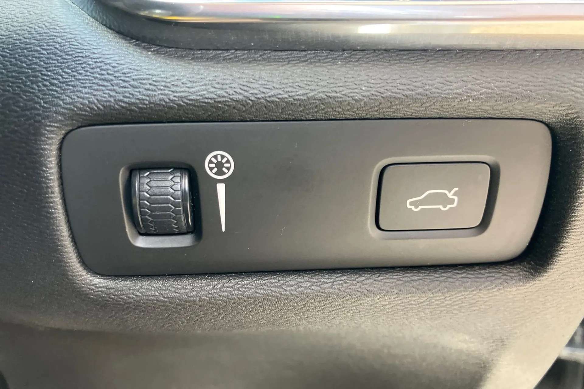 2020 VOLVO V60 2020 VOLVO V60