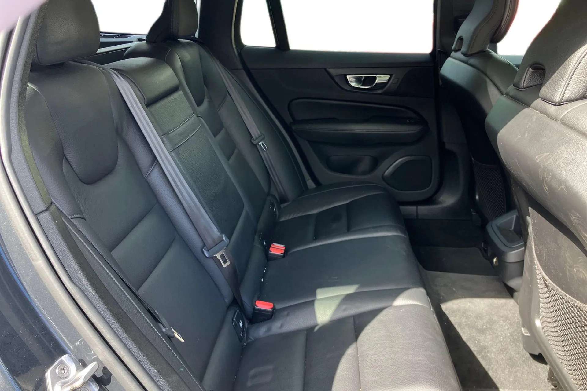 2020 VOLVO V60 2020 VOLVO V60