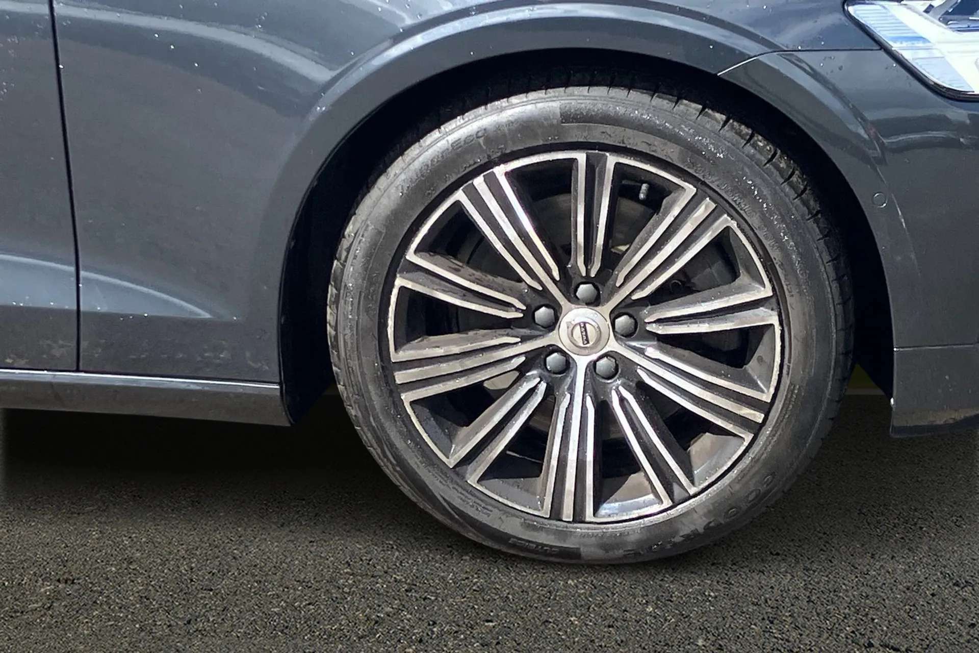 2020 VOLVO V60 2020 VOLVO V60
