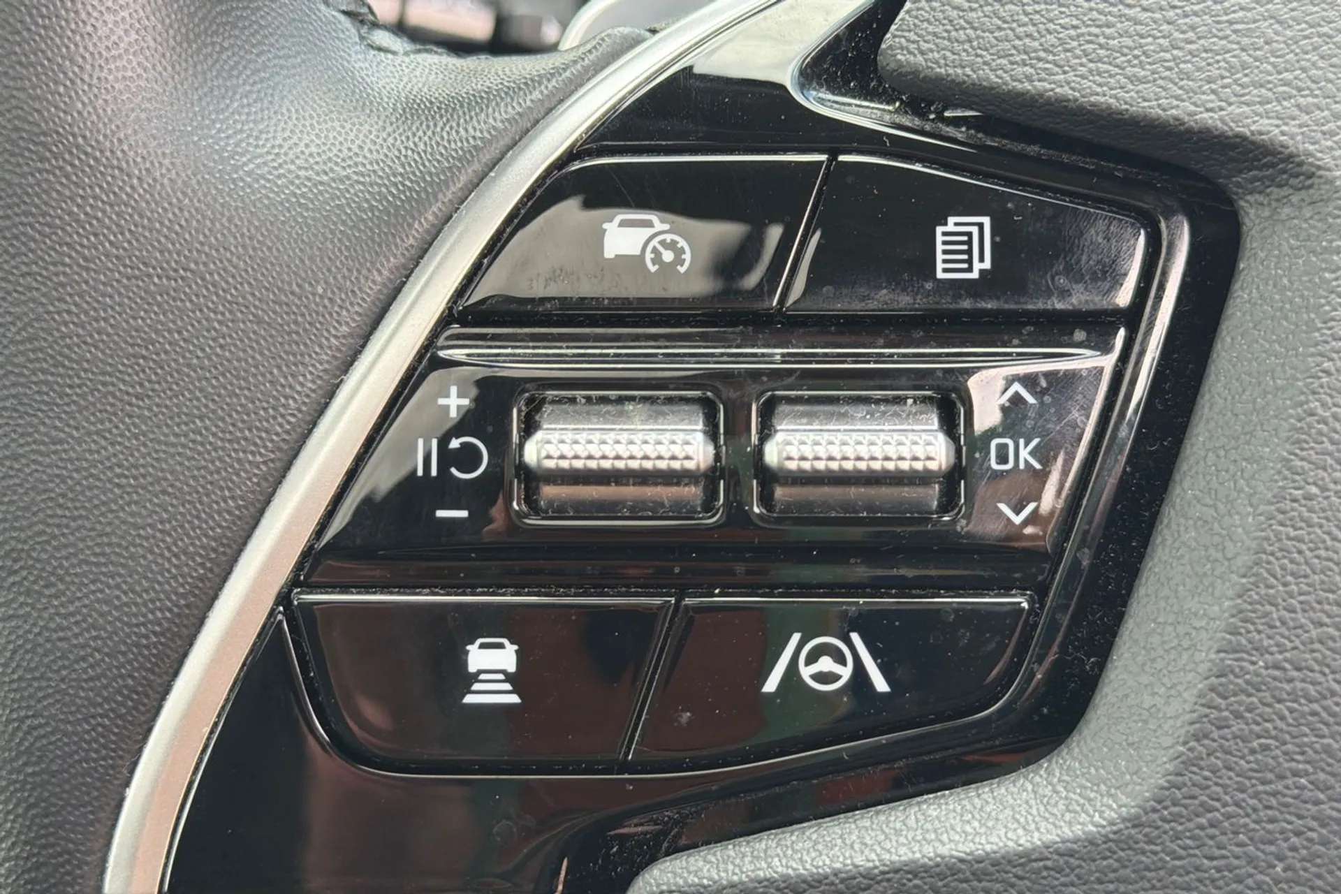 2023 KIA NIRO 2023 KIA NIRO