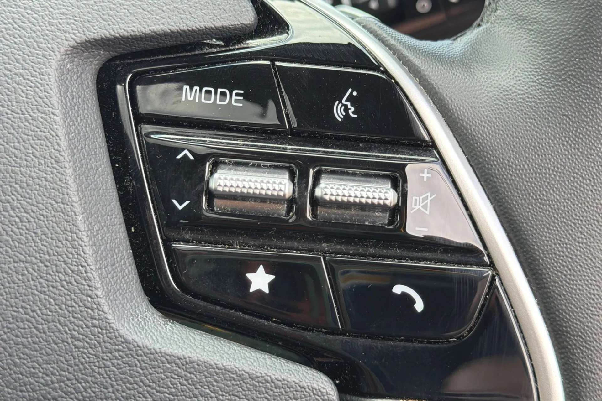 2023 KIA NIRO 2023 KIA NIRO