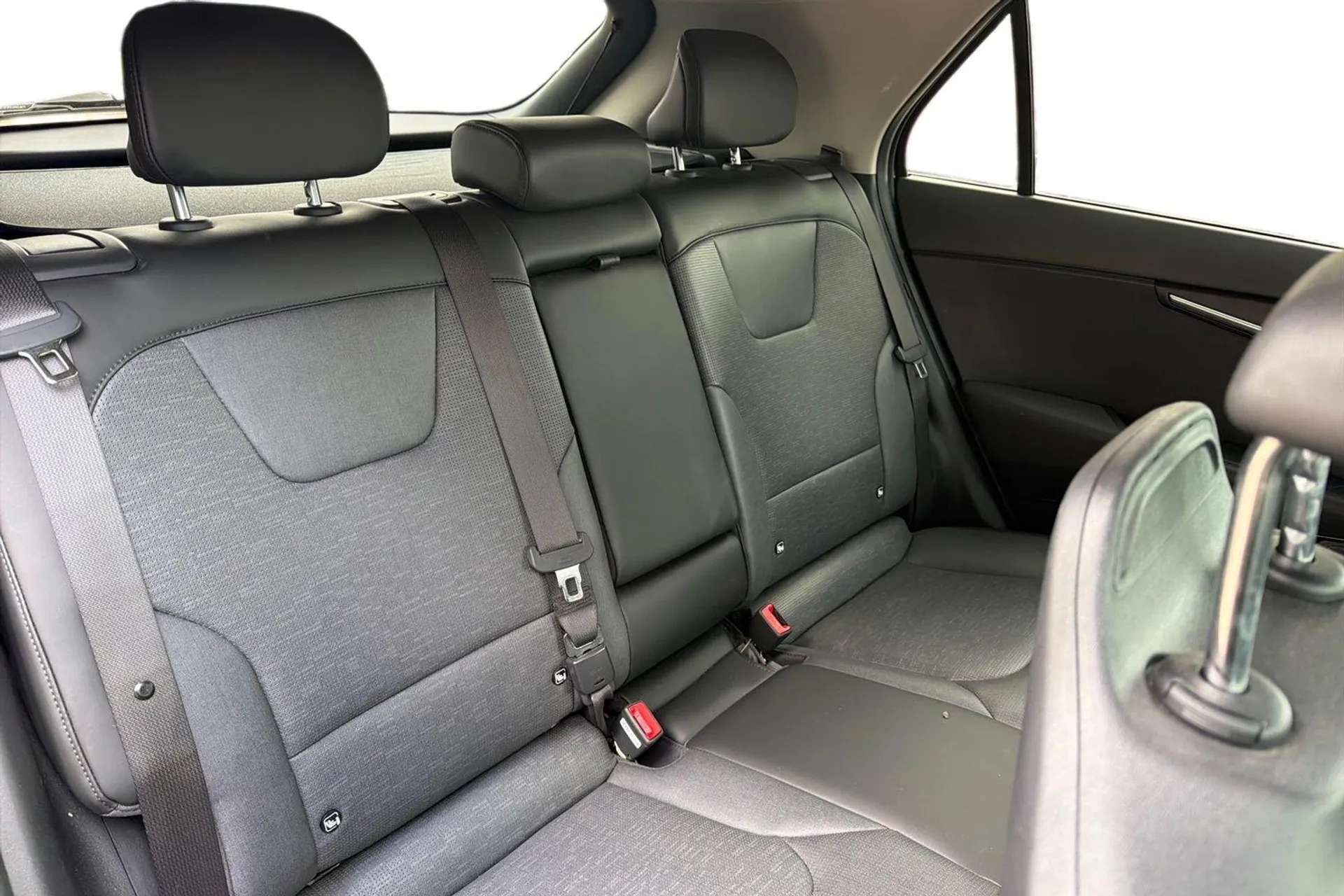 2023 KIA NIRO 2023 KIA NIRO