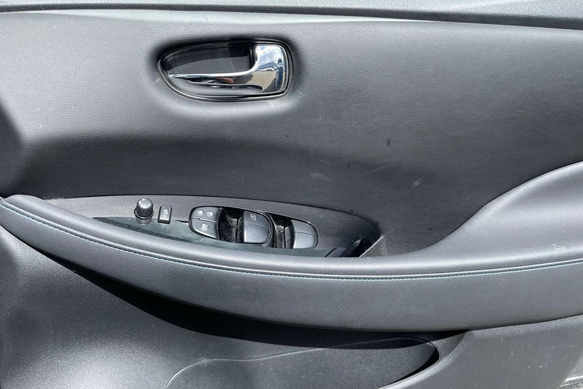 2021 NISSAN LEAF 2021 NISSAN LEAF