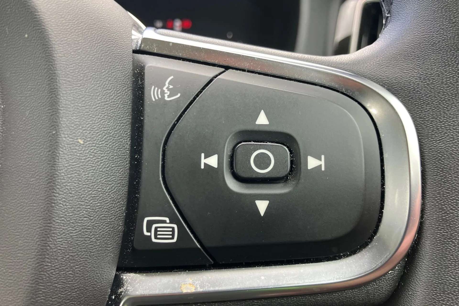 2023 VOLVO XC60 2023 VOLVO XC60