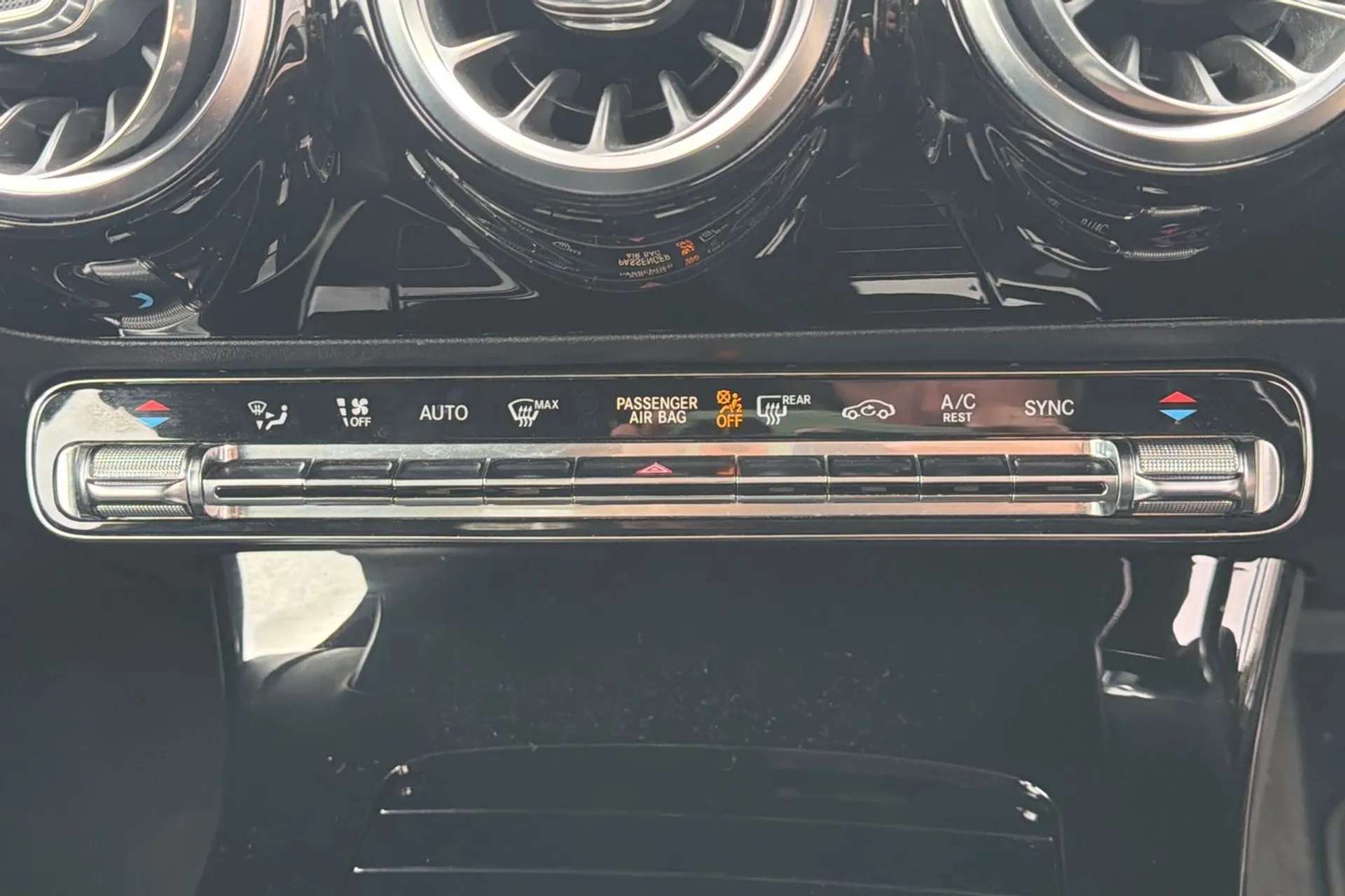 2019 MERCEDES-BENZ A CLASS 2019 MERCEDES-BENZ A CLASS