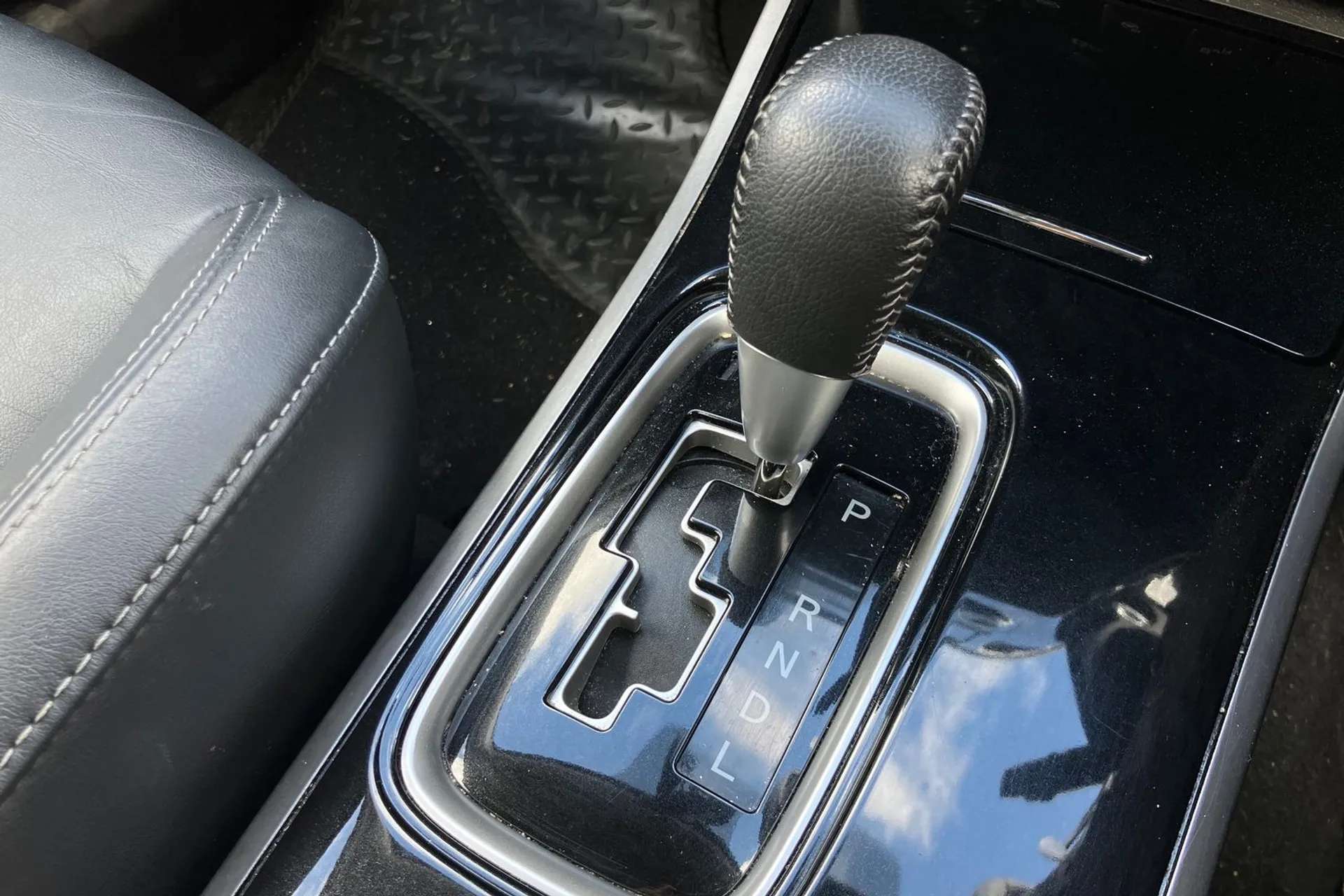 2019 MITSUBISHI OUTLANDER 2019 MITSUBISHI OUTLANDER