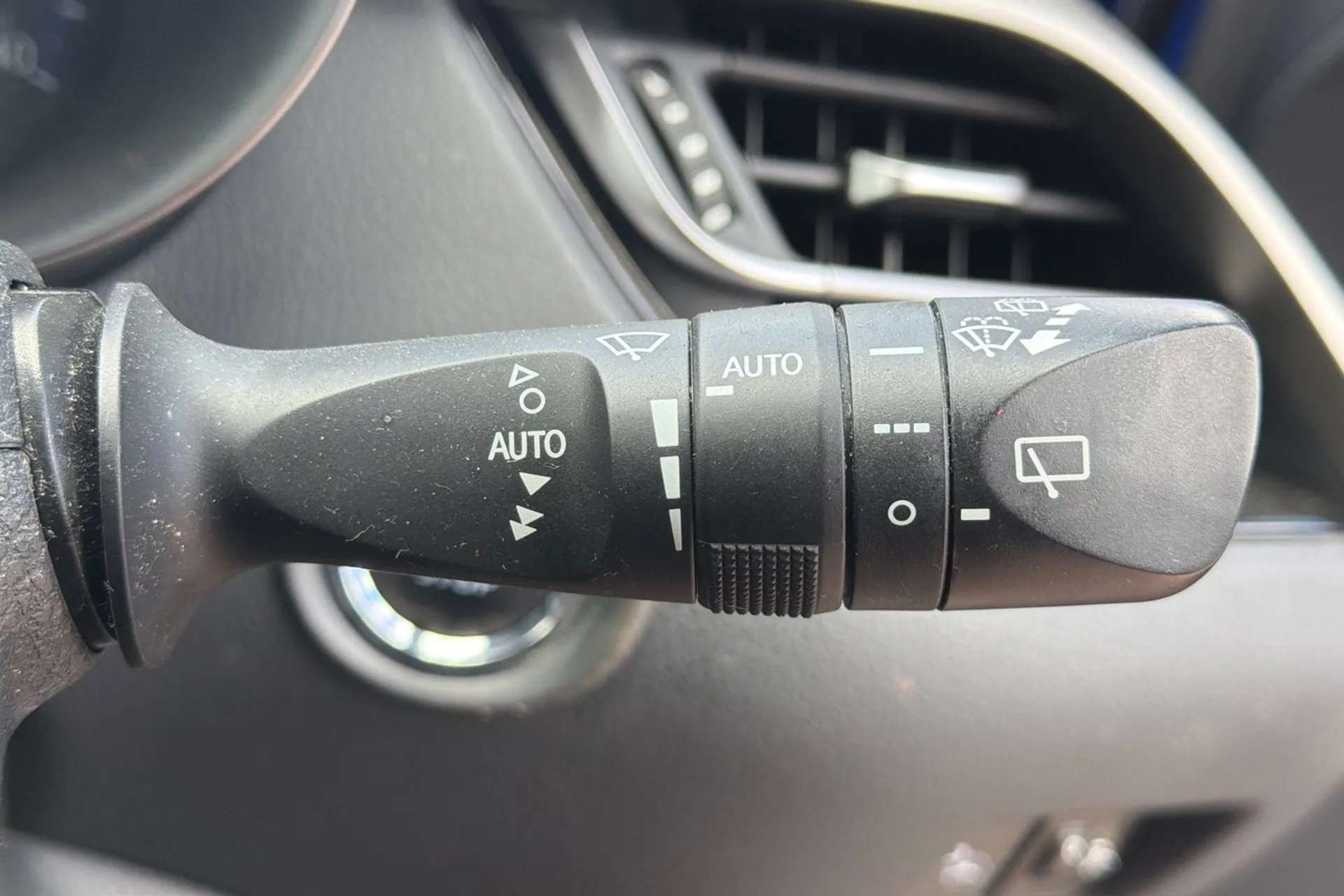 2019 TOYOTA C-HR 2019 TOYOTA C-HR