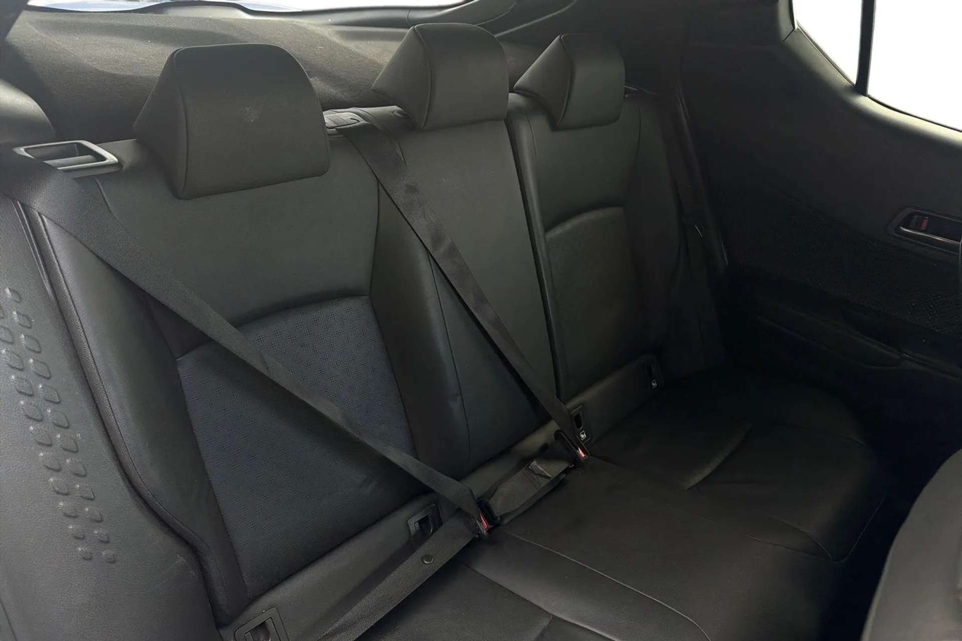 2019 TOYOTA C-HR 2019 TOYOTA C-HR
