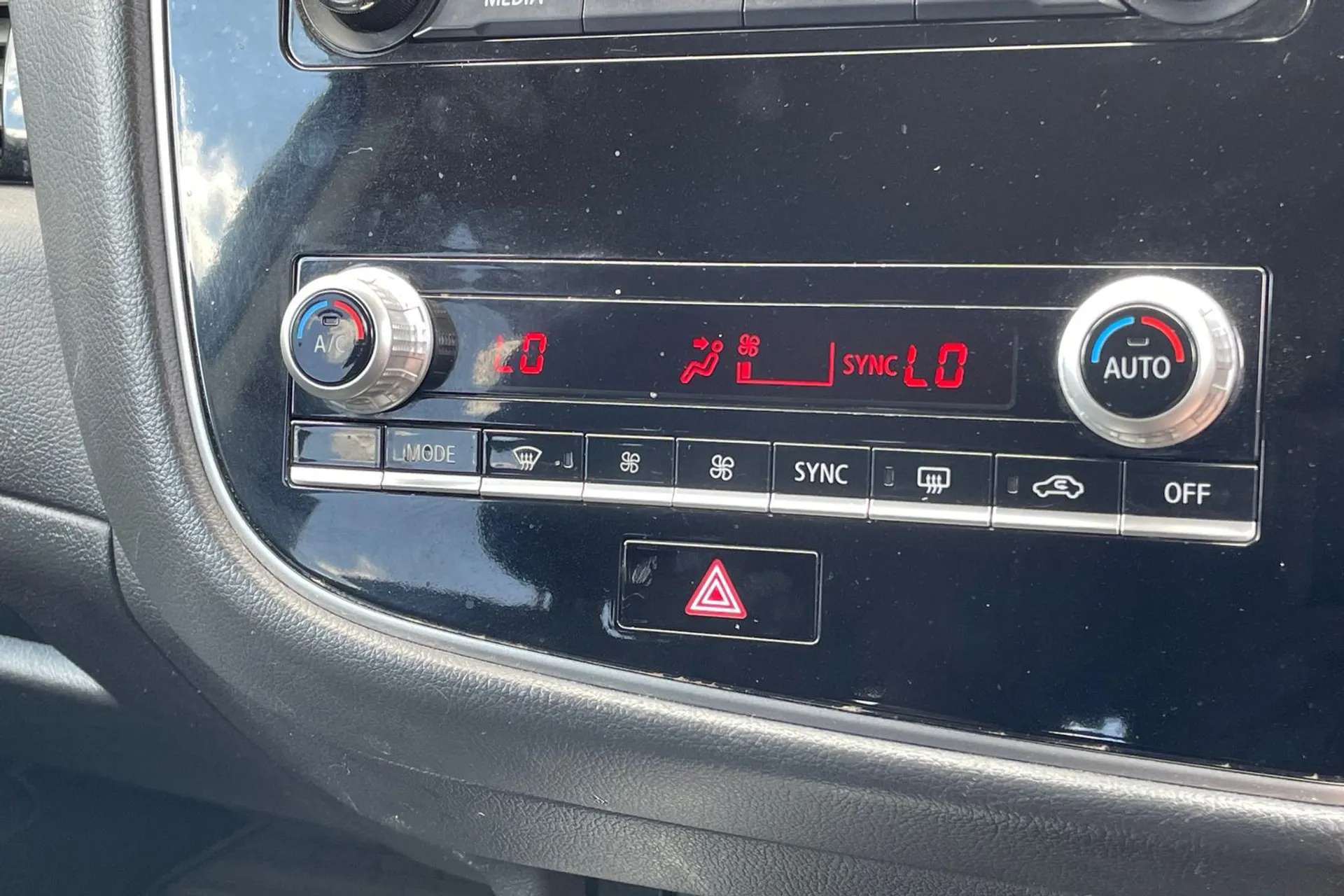 2020 MITSUBISHI OUTLANDER 2020 MITSUBISHI OUTLANDER