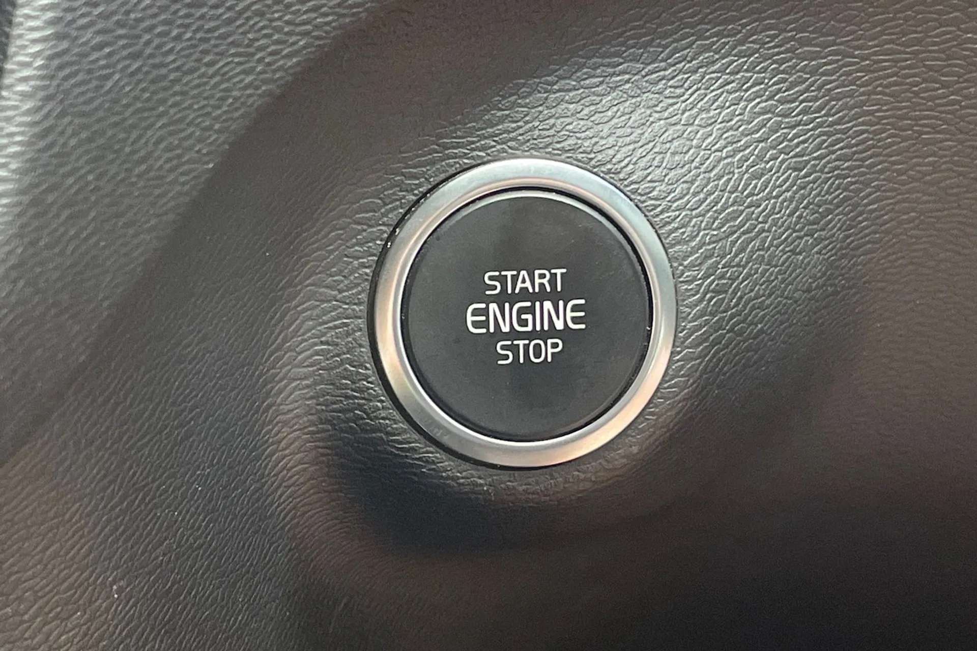 2019 VOLVO XC40 2019 VOLVO XC40