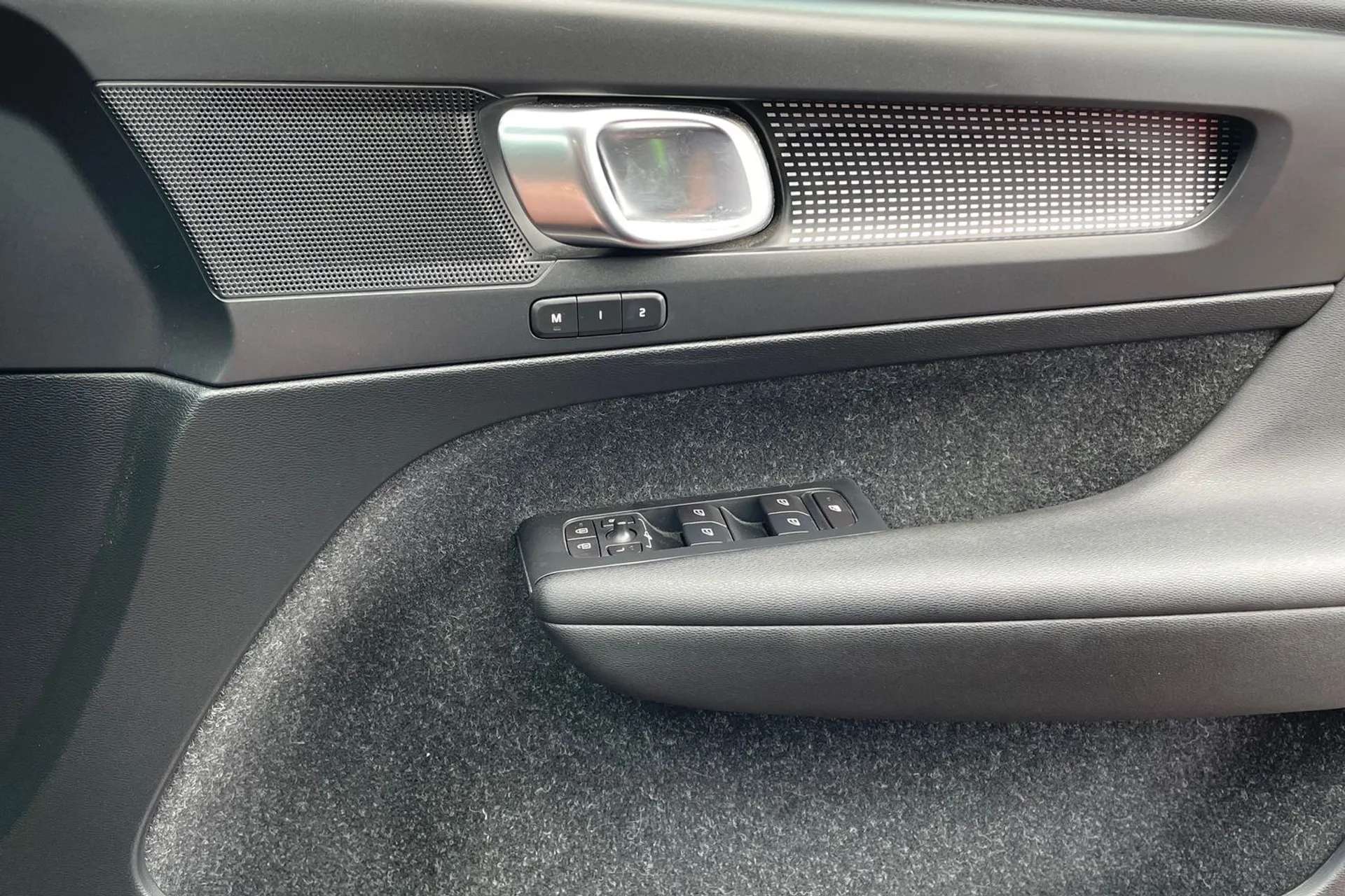 2019 VOLVO XC40 2019 VOLVO XC40