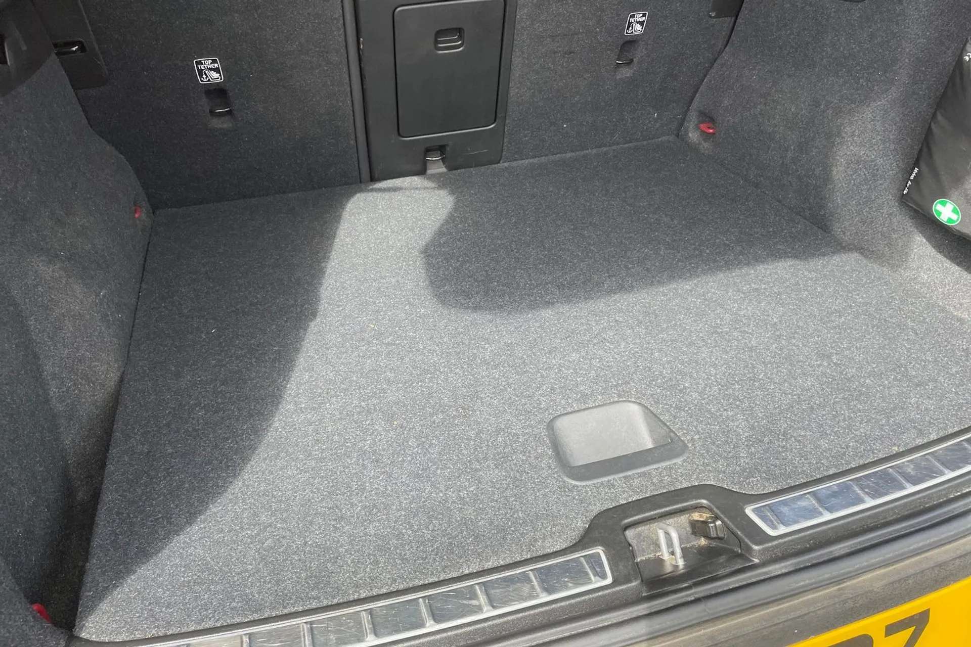 2019 VOLVO XC40 2019 VOLVO XC40