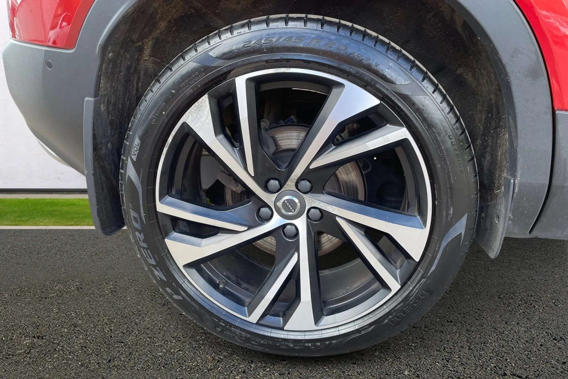 2019 VOLVO XC40 2019 VOLVO XC40