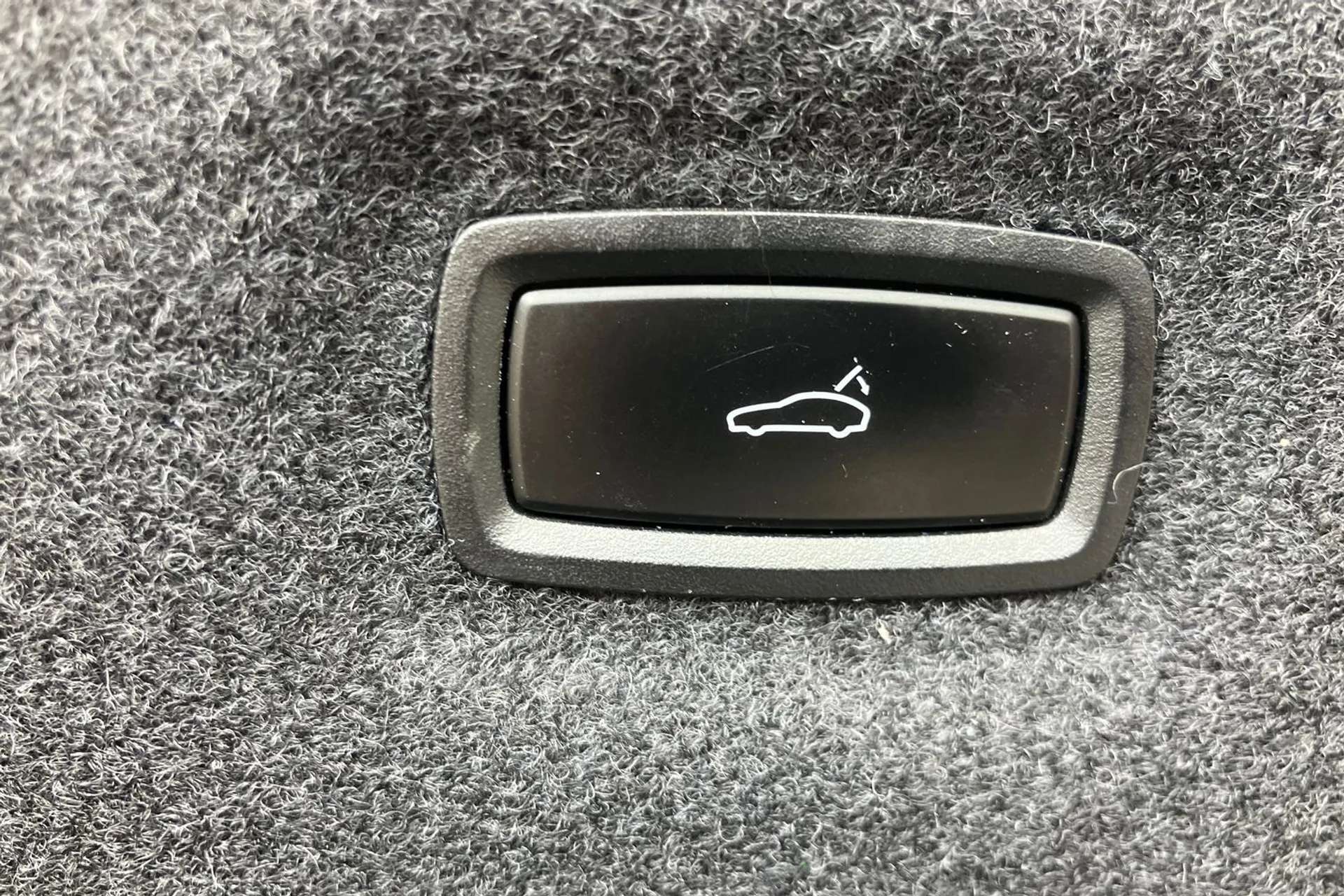 2021 PORSCHE TAYCAN 2021 PORSCHE TAYCAN