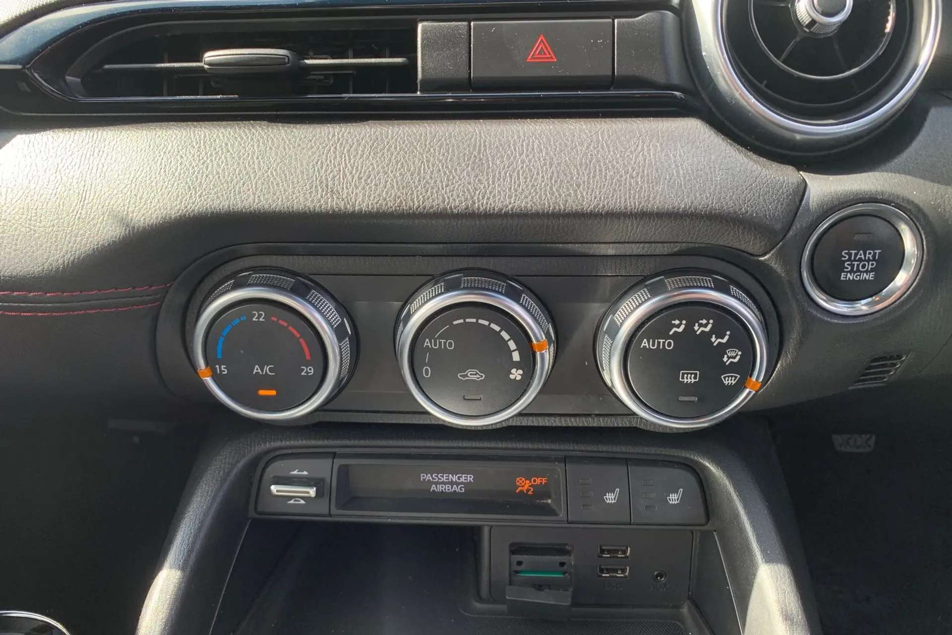 2018 MAZDA MX-5 2018 MAZDA MX-5