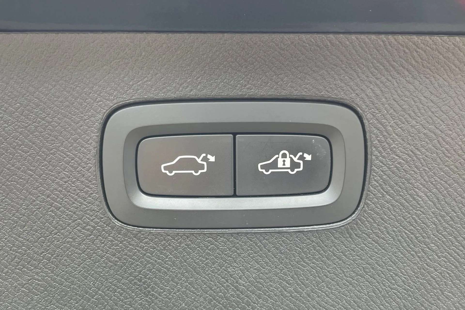 2019 VOLVO XC90 2019 VOLVO XC90
