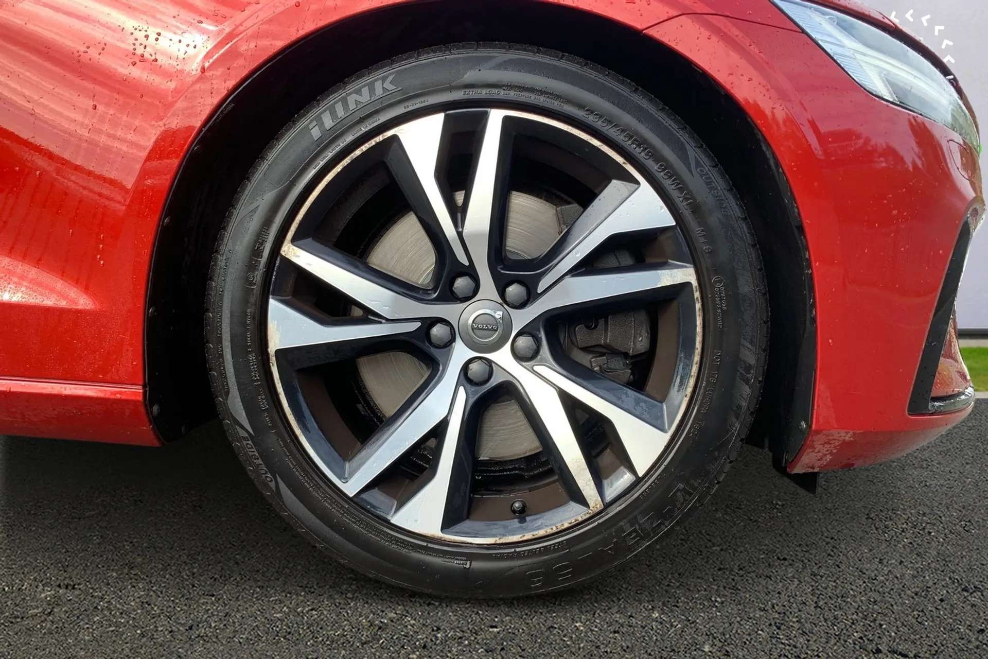 2019 VOLVO V60 2019 VOLVO V60
