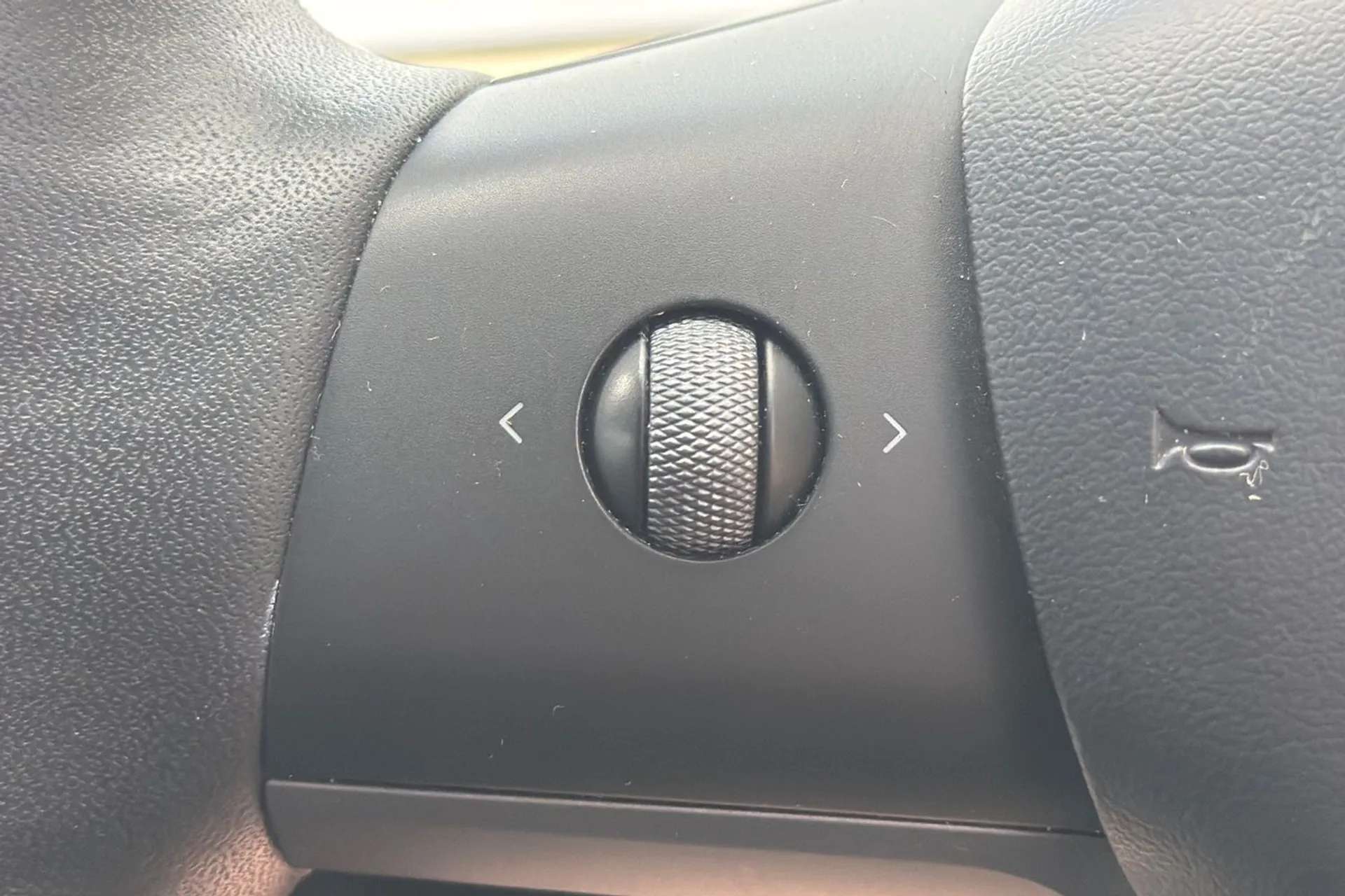 2023 TESLA MODEL Y 2023 TESLA MODEL Y
