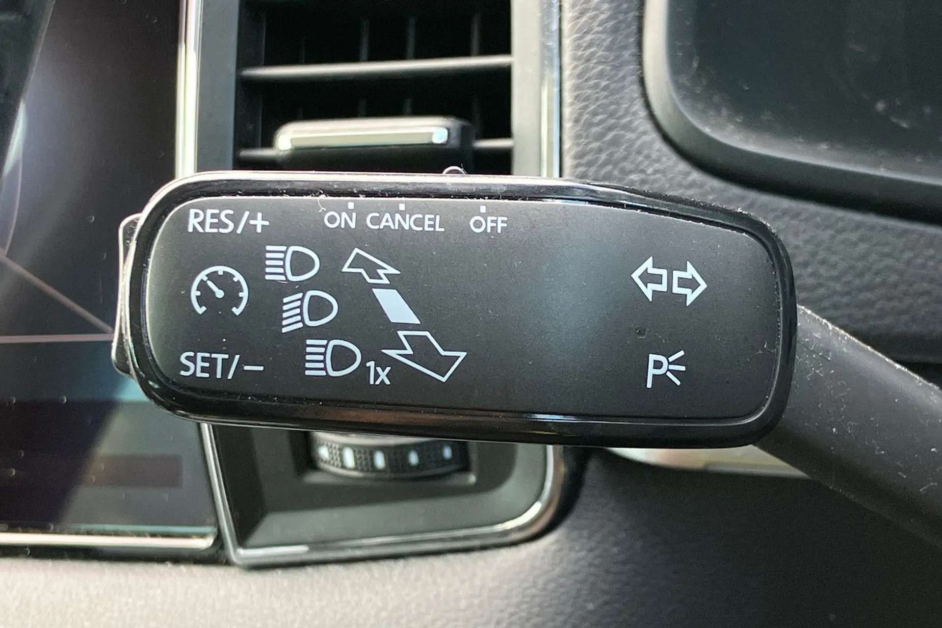 2021 SKODA KAROQ 2021 SKODA KAROQ