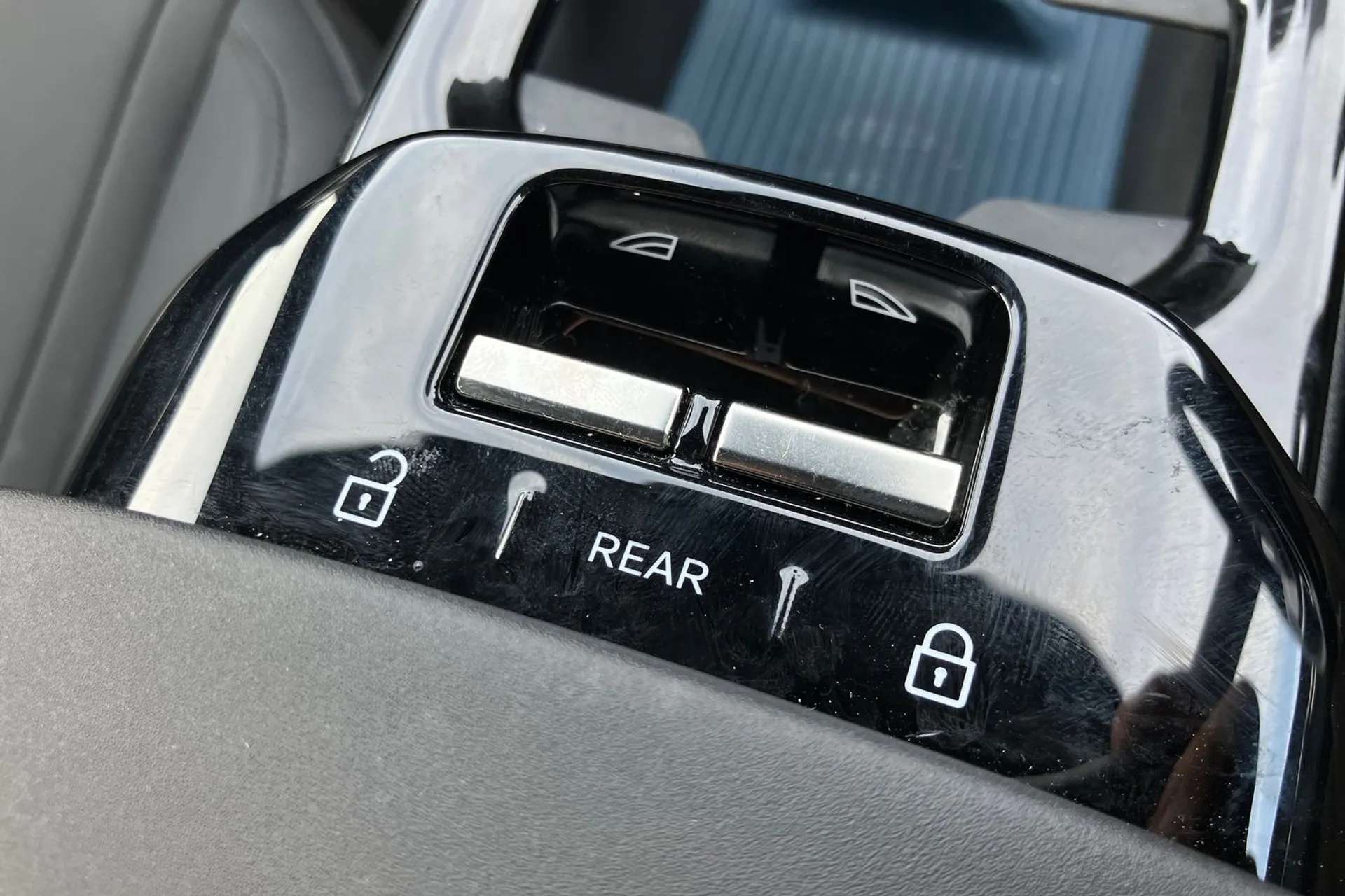 2024 VOLVO EX30 2024 VOLVO EX30